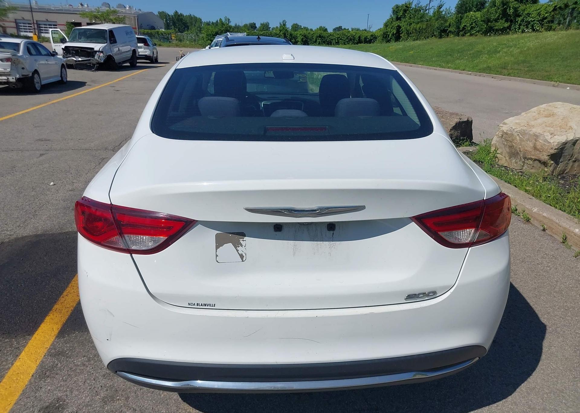 2015 CHRYSLER 200 LIMITED