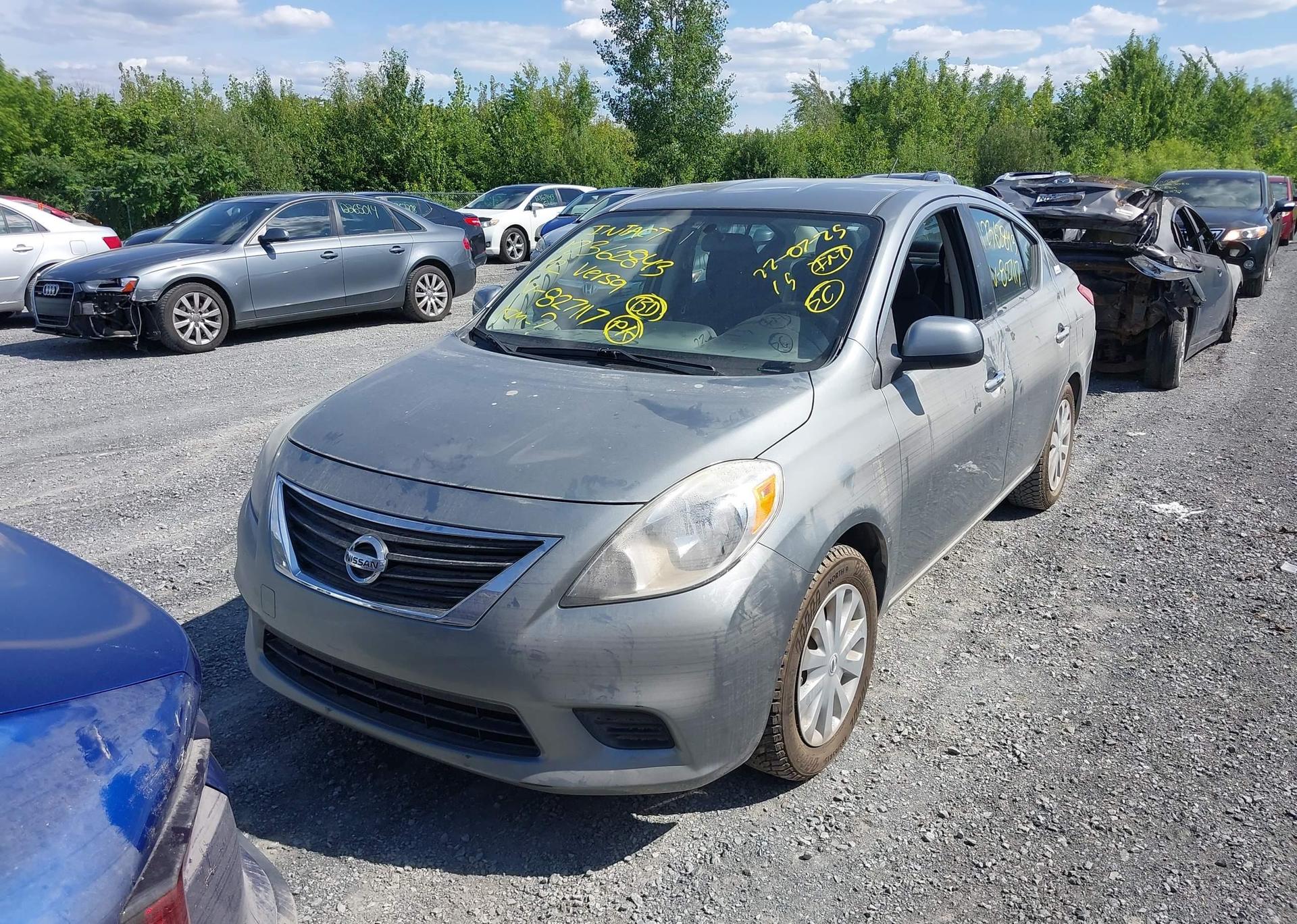 2012 NISSAN VERSA