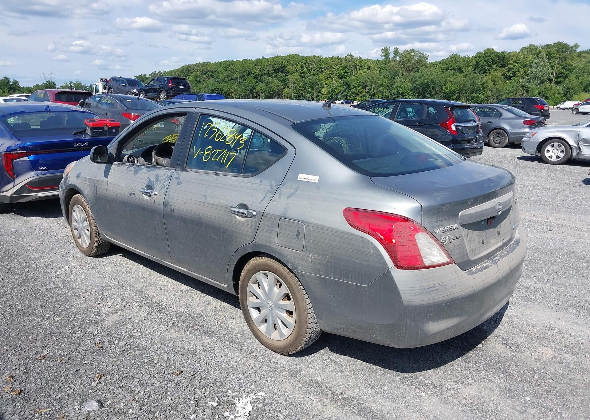 2012 NISSAN VERSA