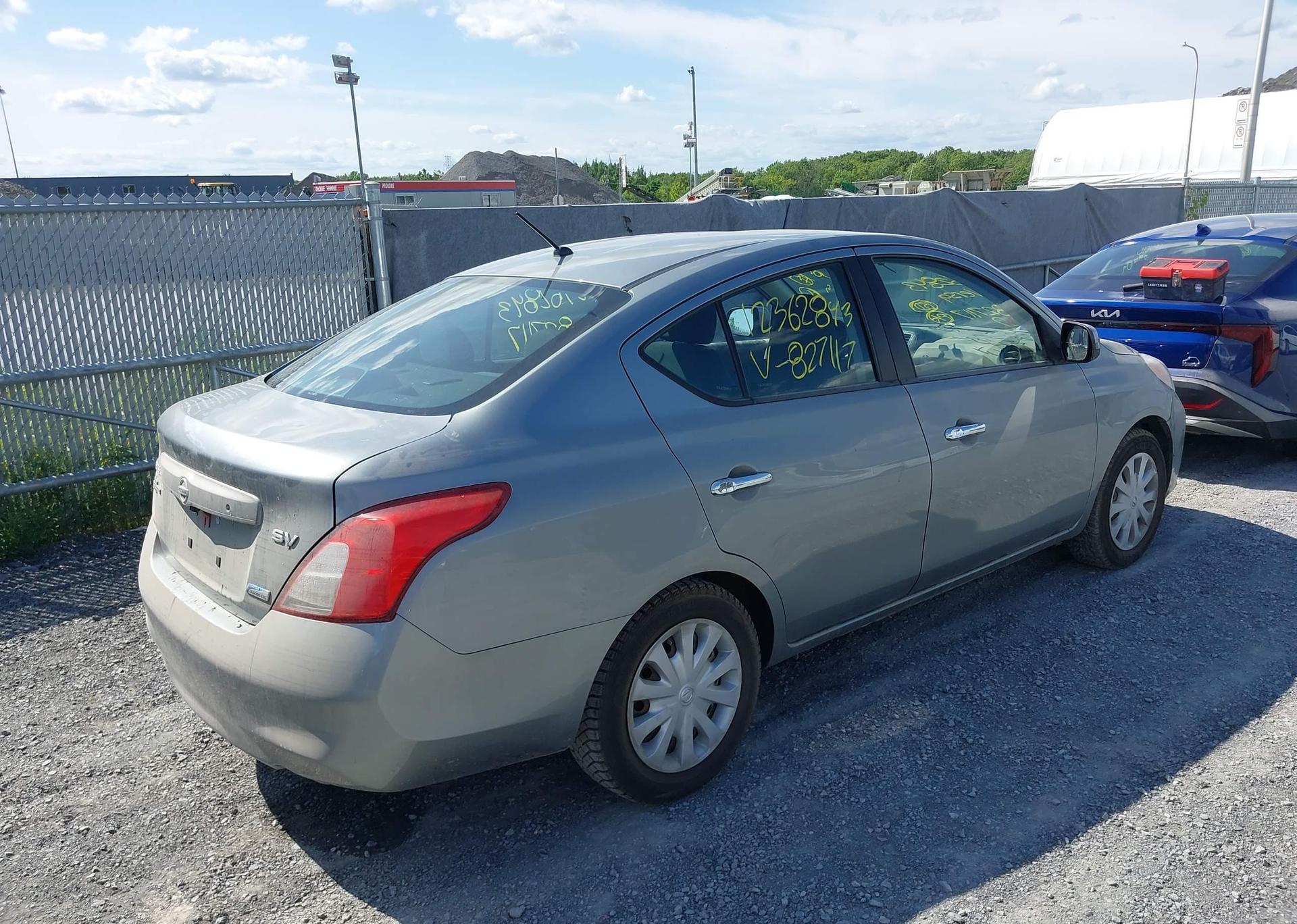 2012 NISSAN VERSA