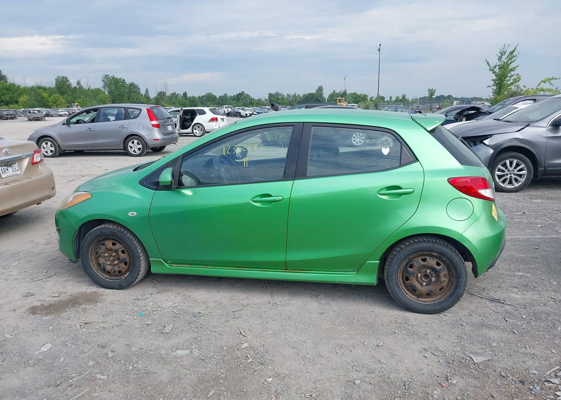 2011 MAZDA MAZDA2