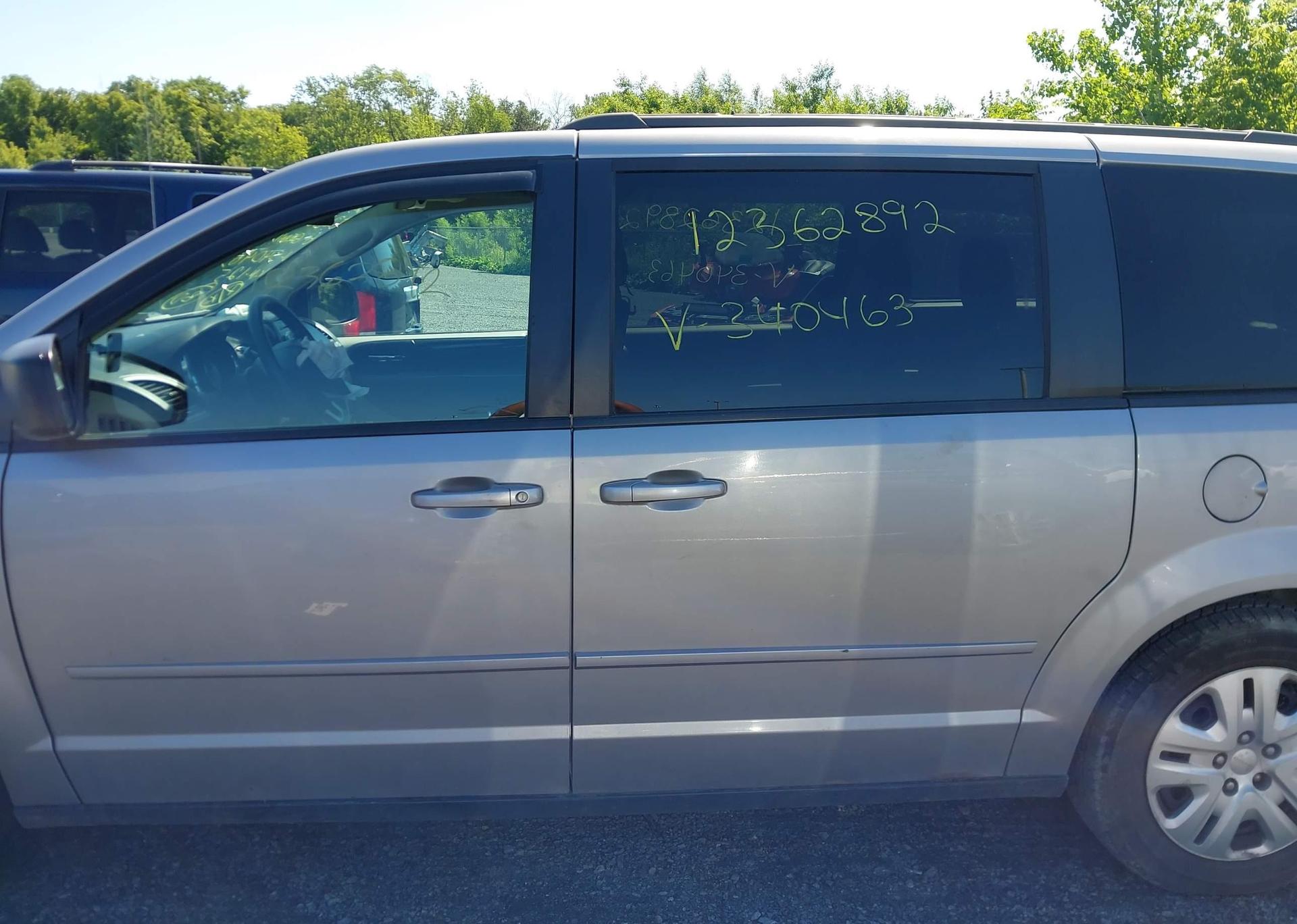 2016 DODGE GRAND CARAVAN SE
