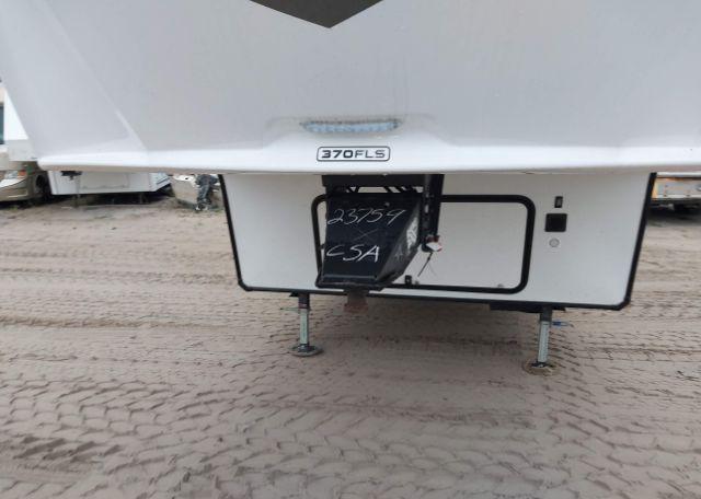 2023 GRAND DESIGN 337 RLS