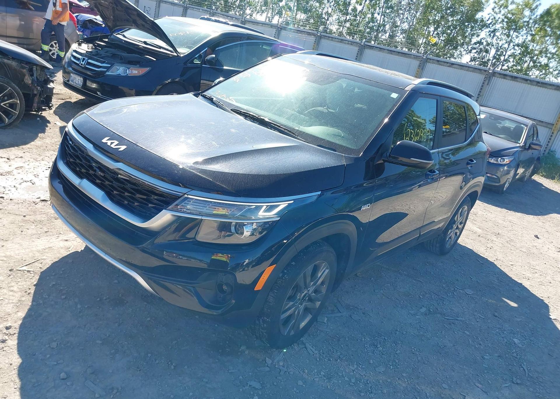 2022 KIA SELTOS EX