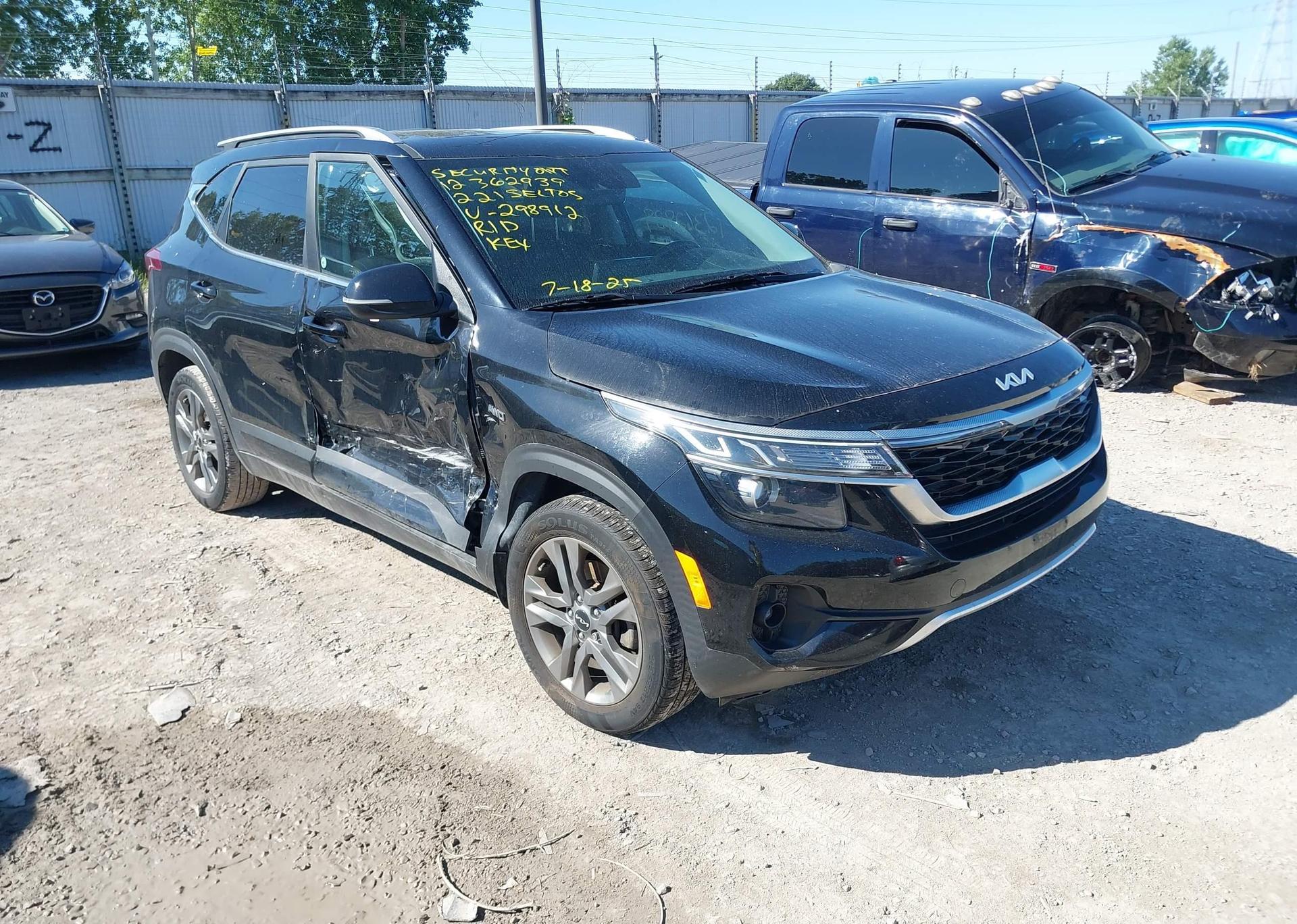 2022 KIA SELTOS EX