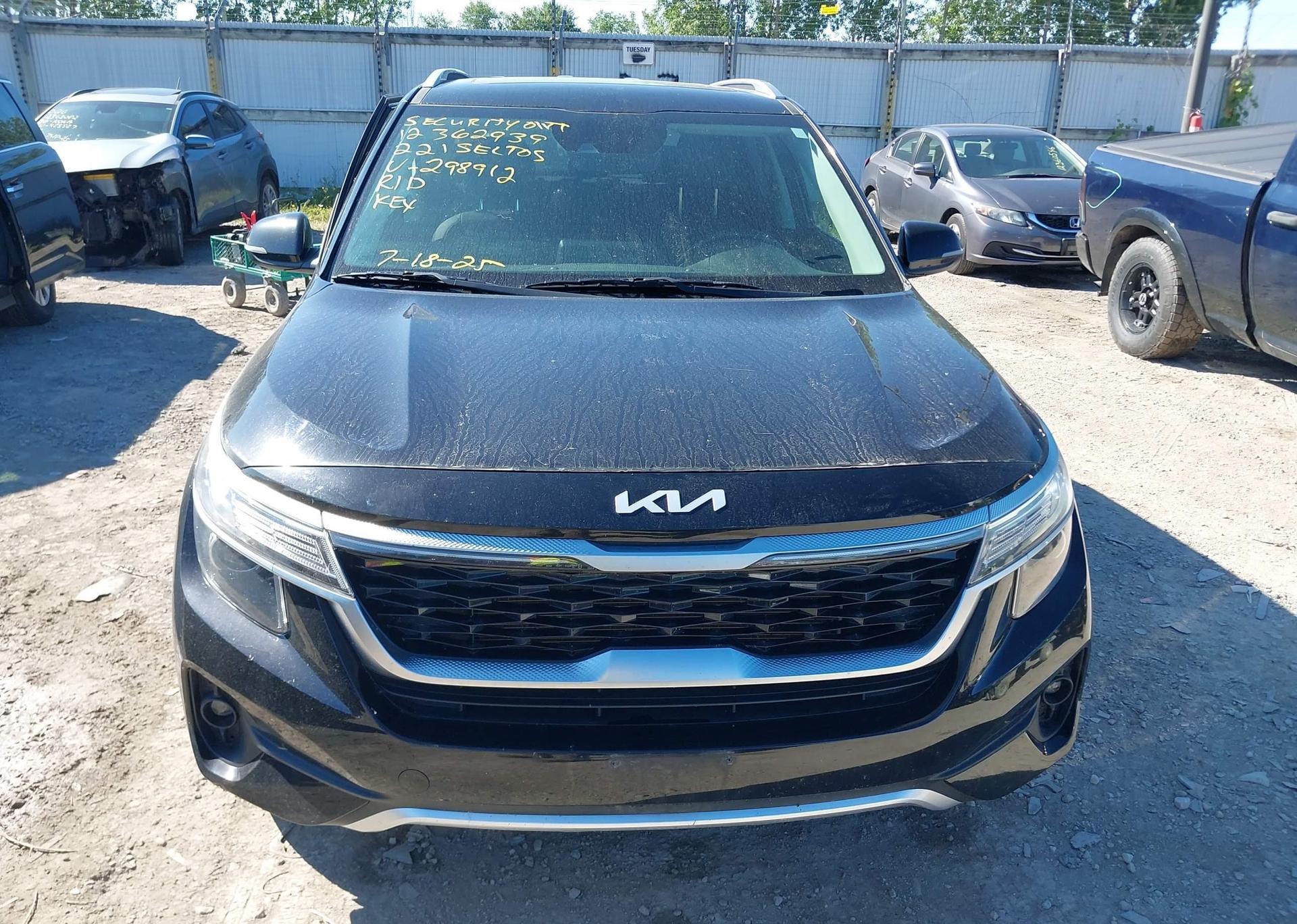 2022 KIA SELTOS EX