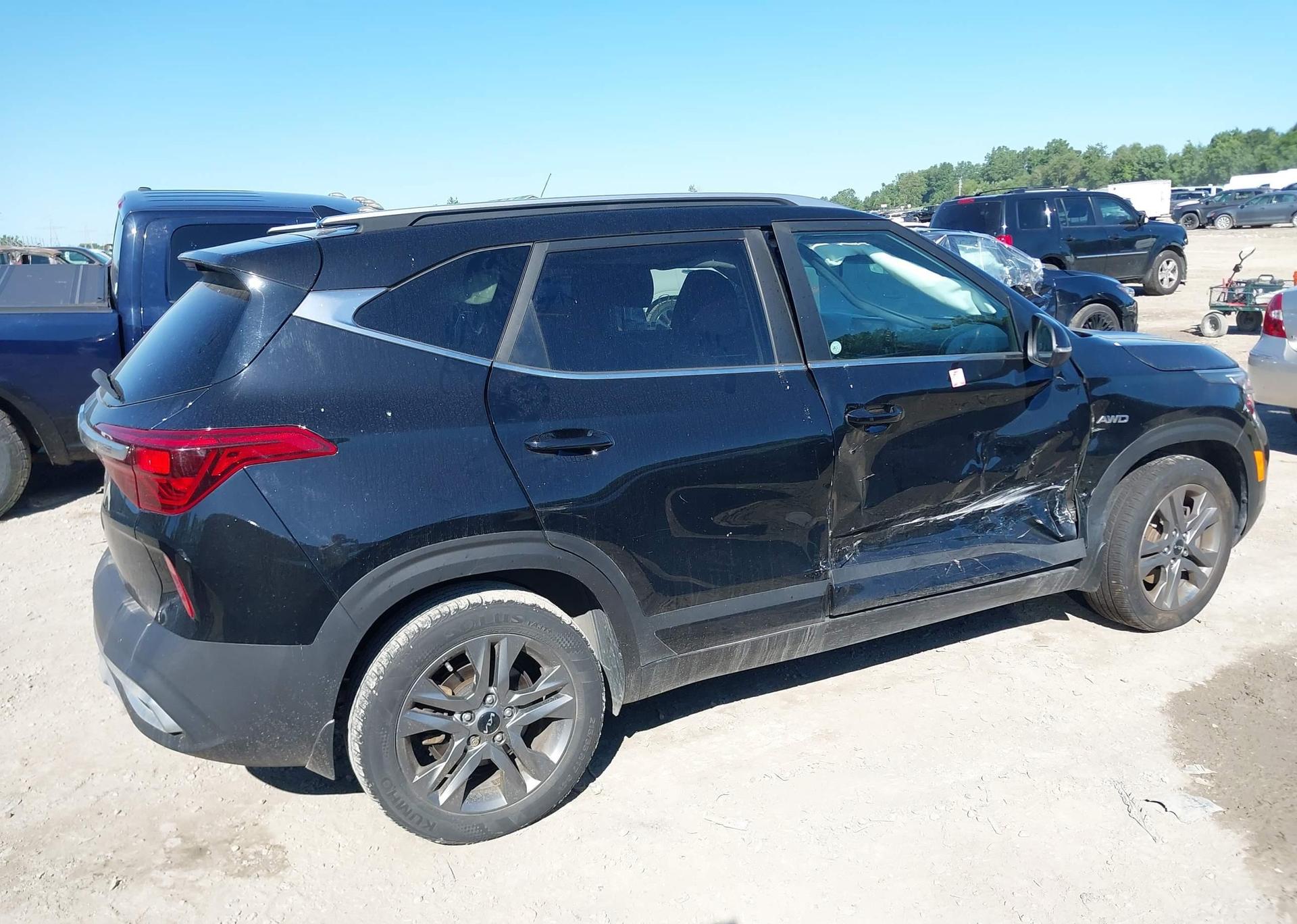 2022 KIA SELTOS EX