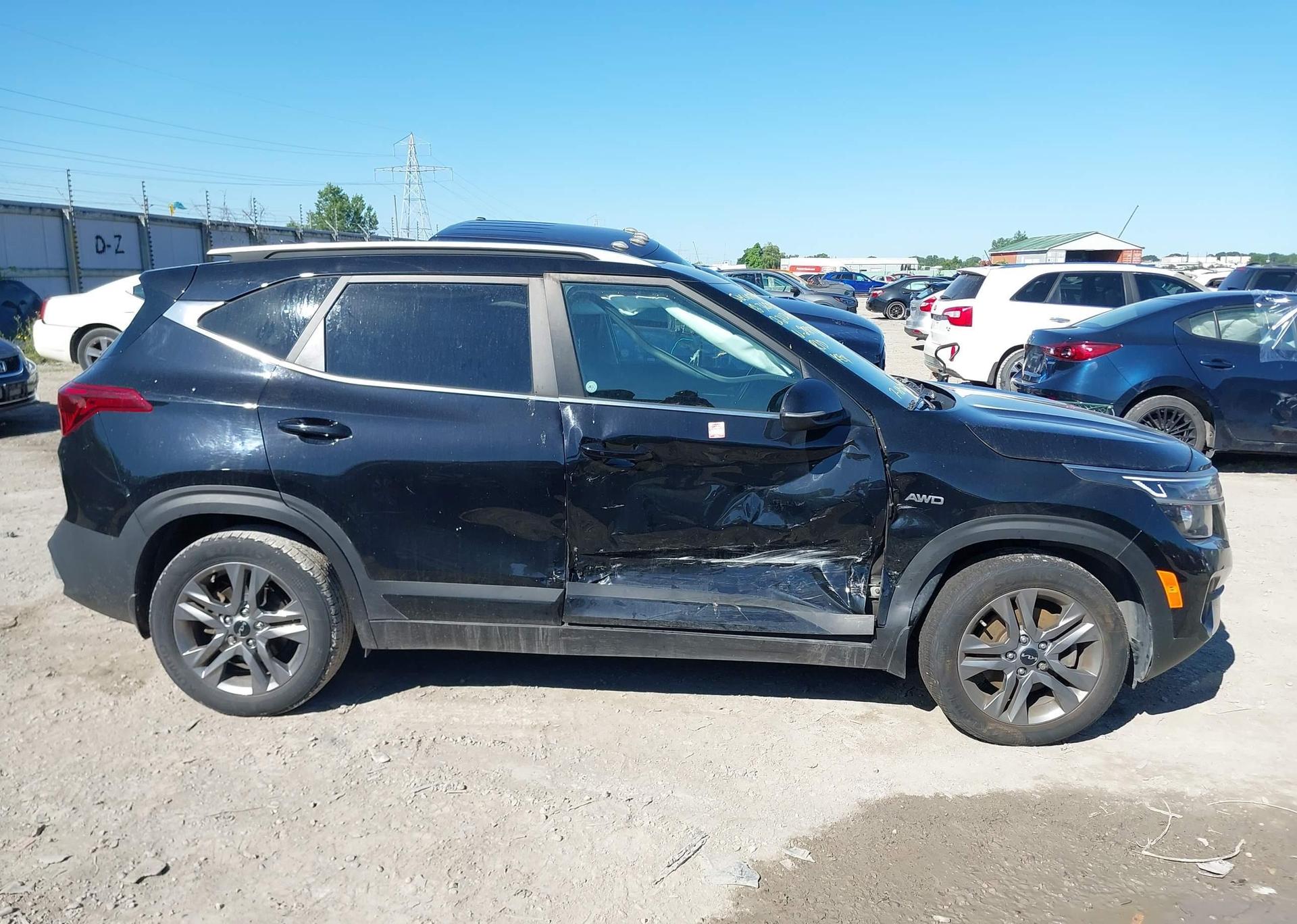 2022 KIA SELTOS EX