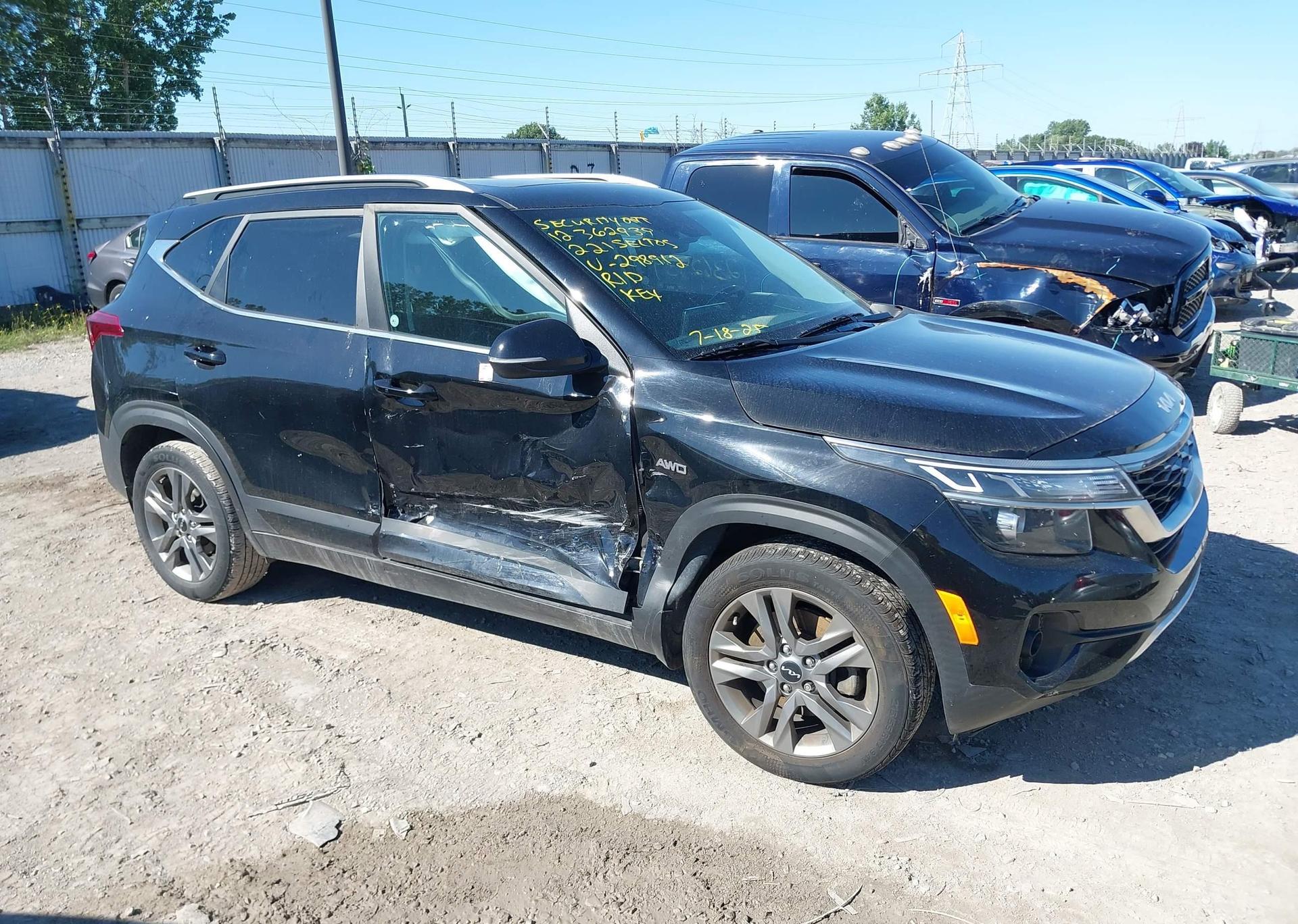 2022 KIA SELTOS EX