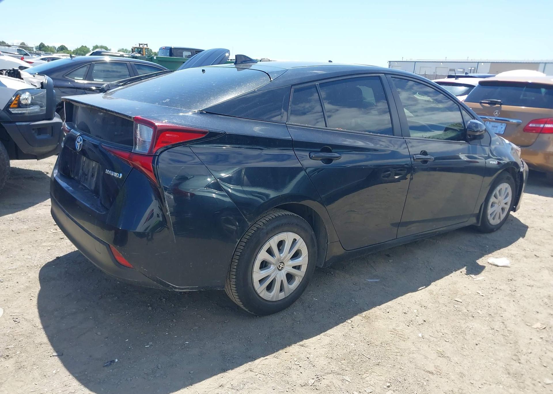 2019 TOYOTA PRIUS
