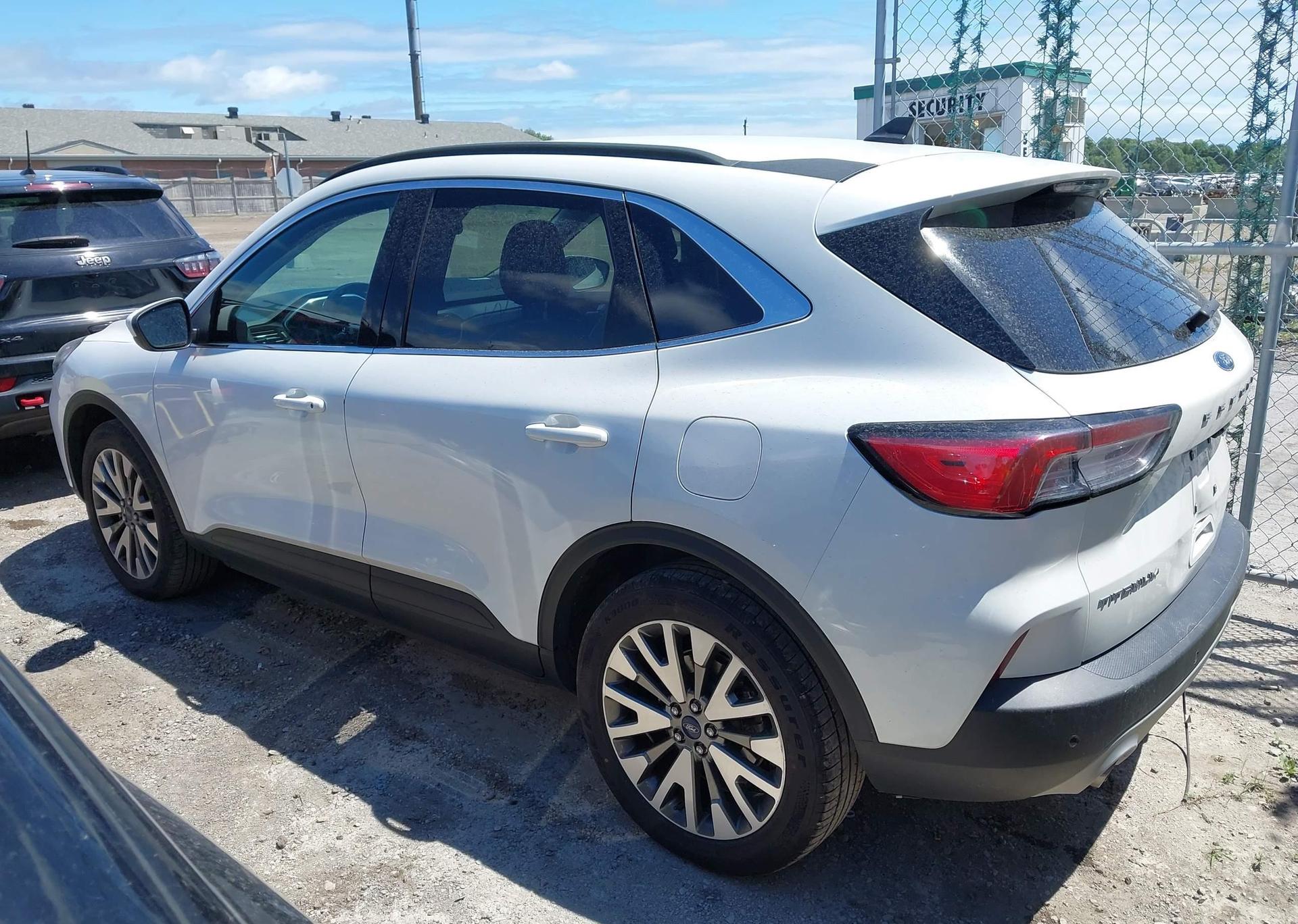 2022 FORD ESCAPE TITANIUM