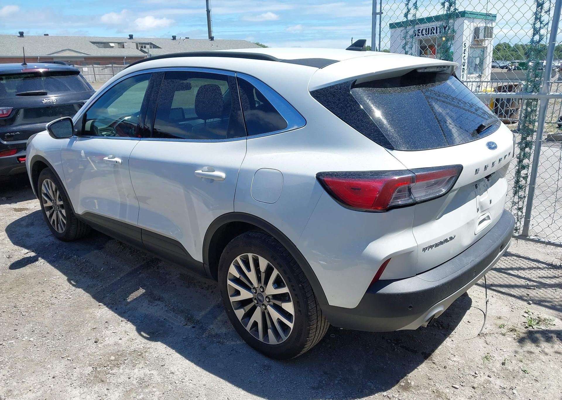 2022 FORD ESCAPE TITANIUM