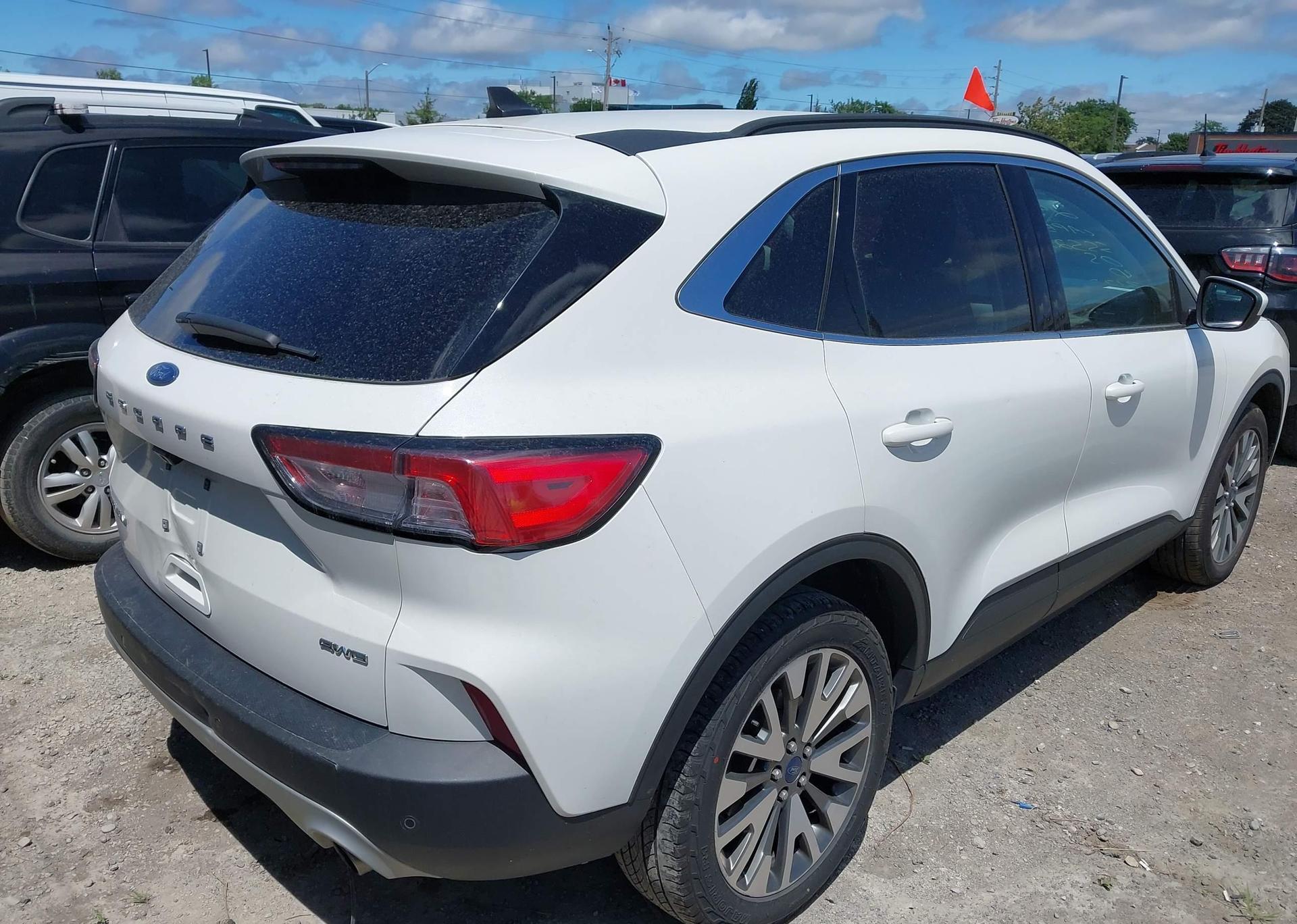 2022 FORD ESCAPE TITANIUM