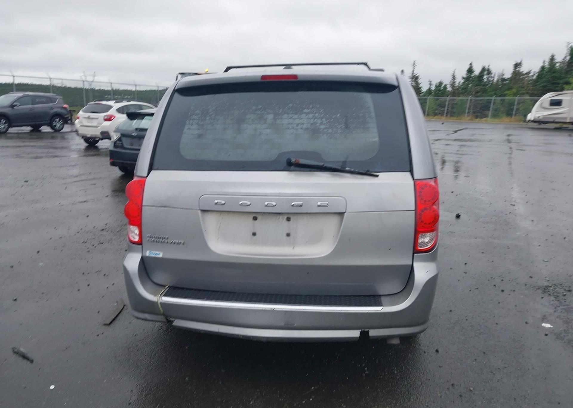 2016 DODGE GRAND CARAVAN SE