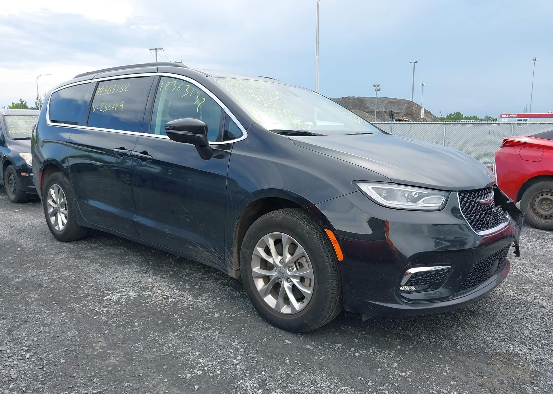 2022 CHRYSLER PACIFICA TOURING L