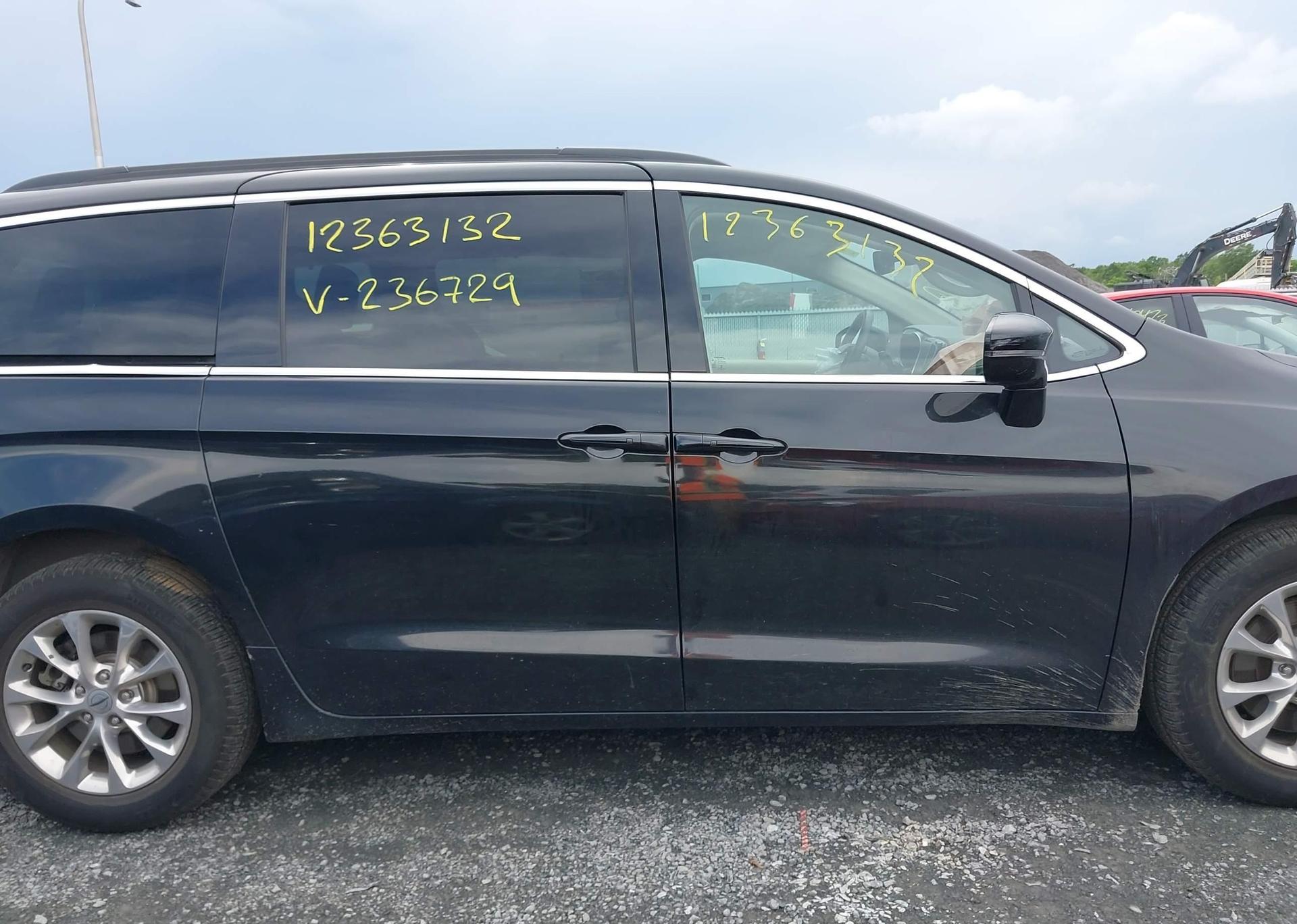 2022 CHRYSLER PACIFICA TOURING L