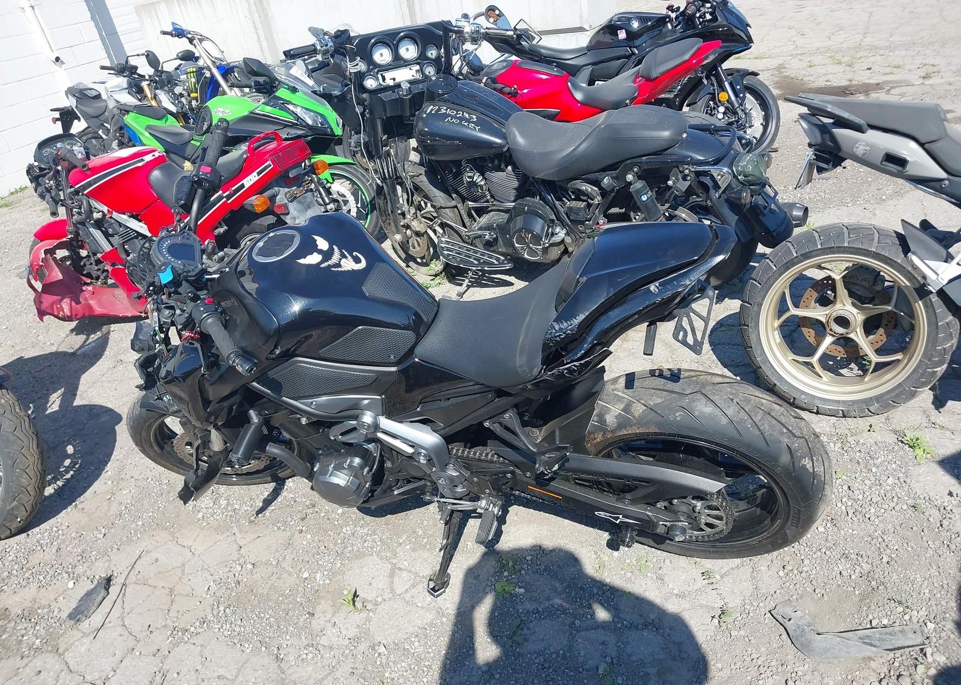 2017 KAWASAKI ZR900