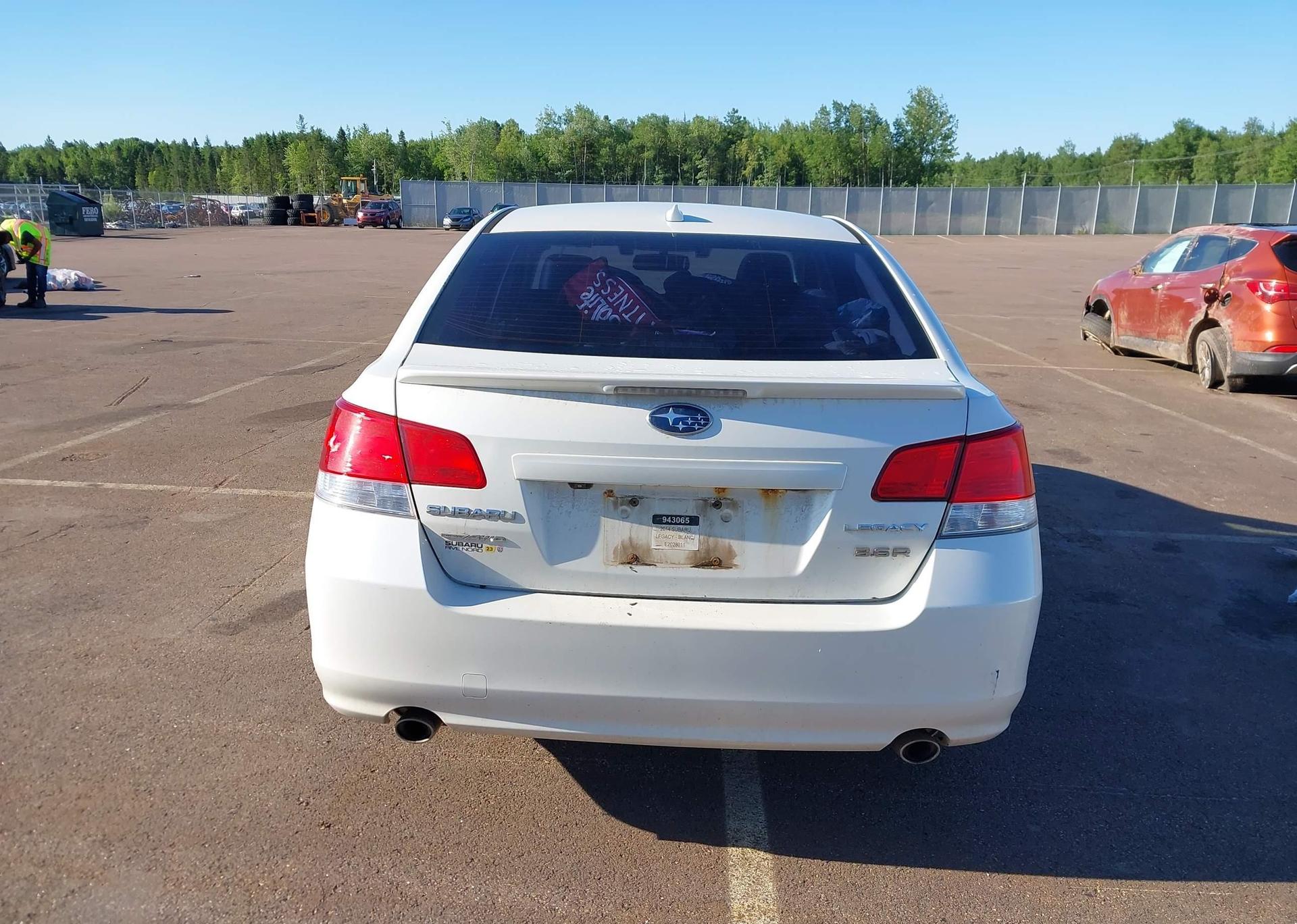 2014 SUBARU LEGACY 3.6R LIMITED
