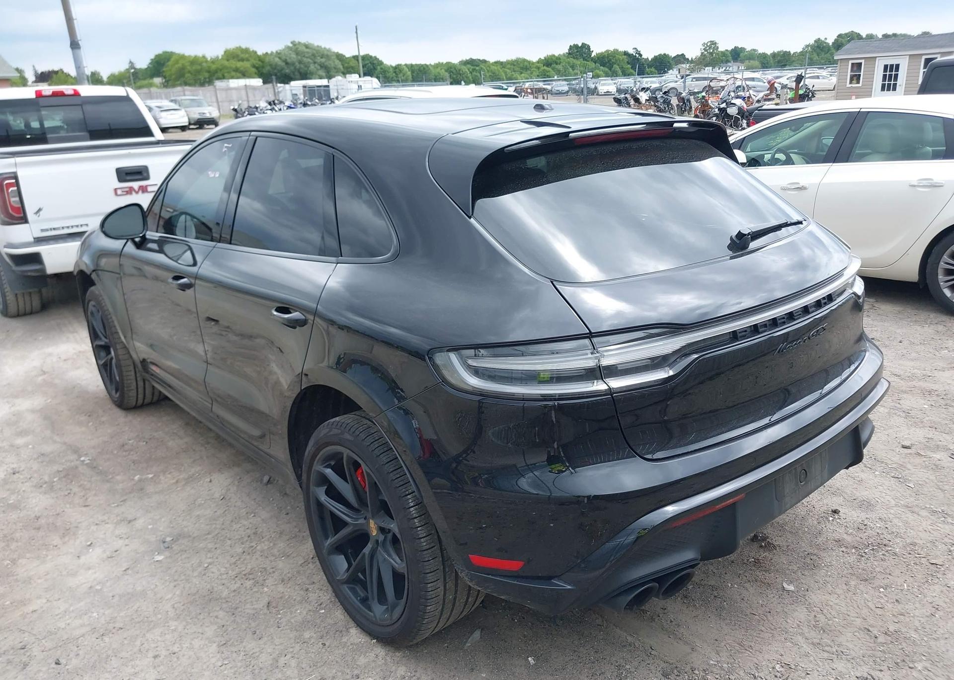 2024 PORSCHE MACAN GTS