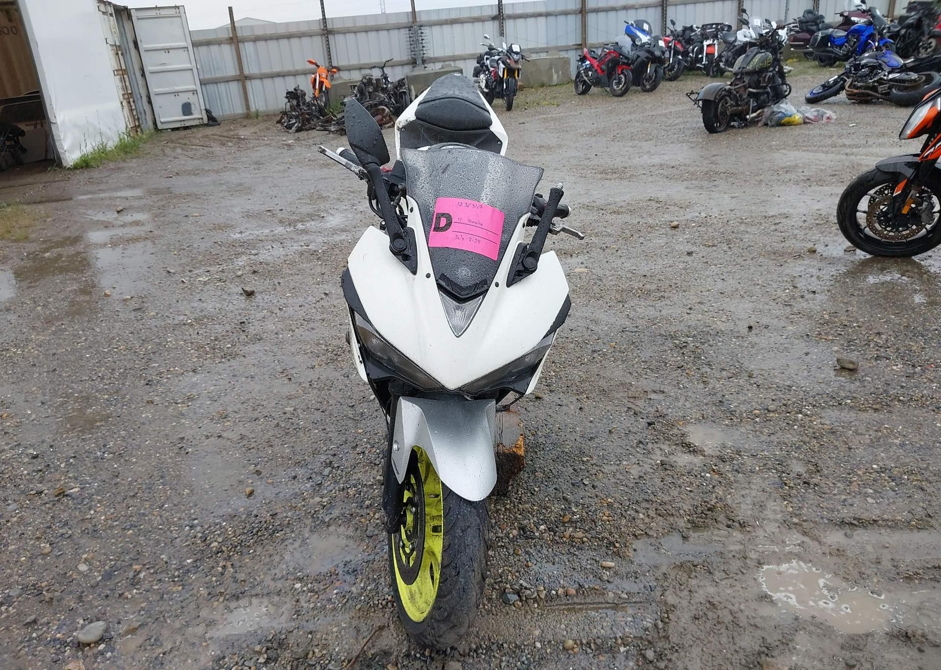 2018 YAMAHA YZFR3 A