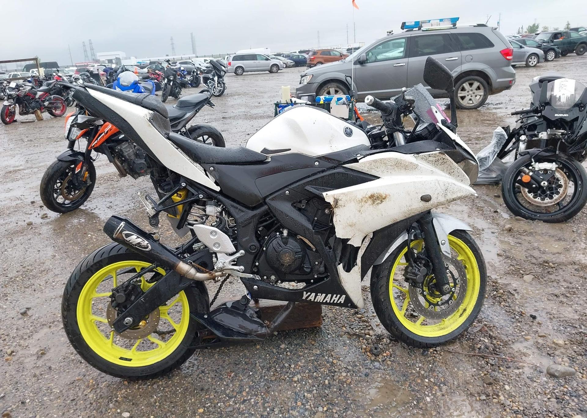 2018 YAMAHA YZFR3 A
