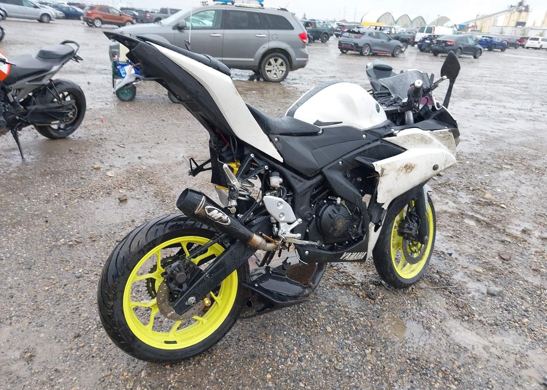 2018 YAMAHA YZFR3 A
