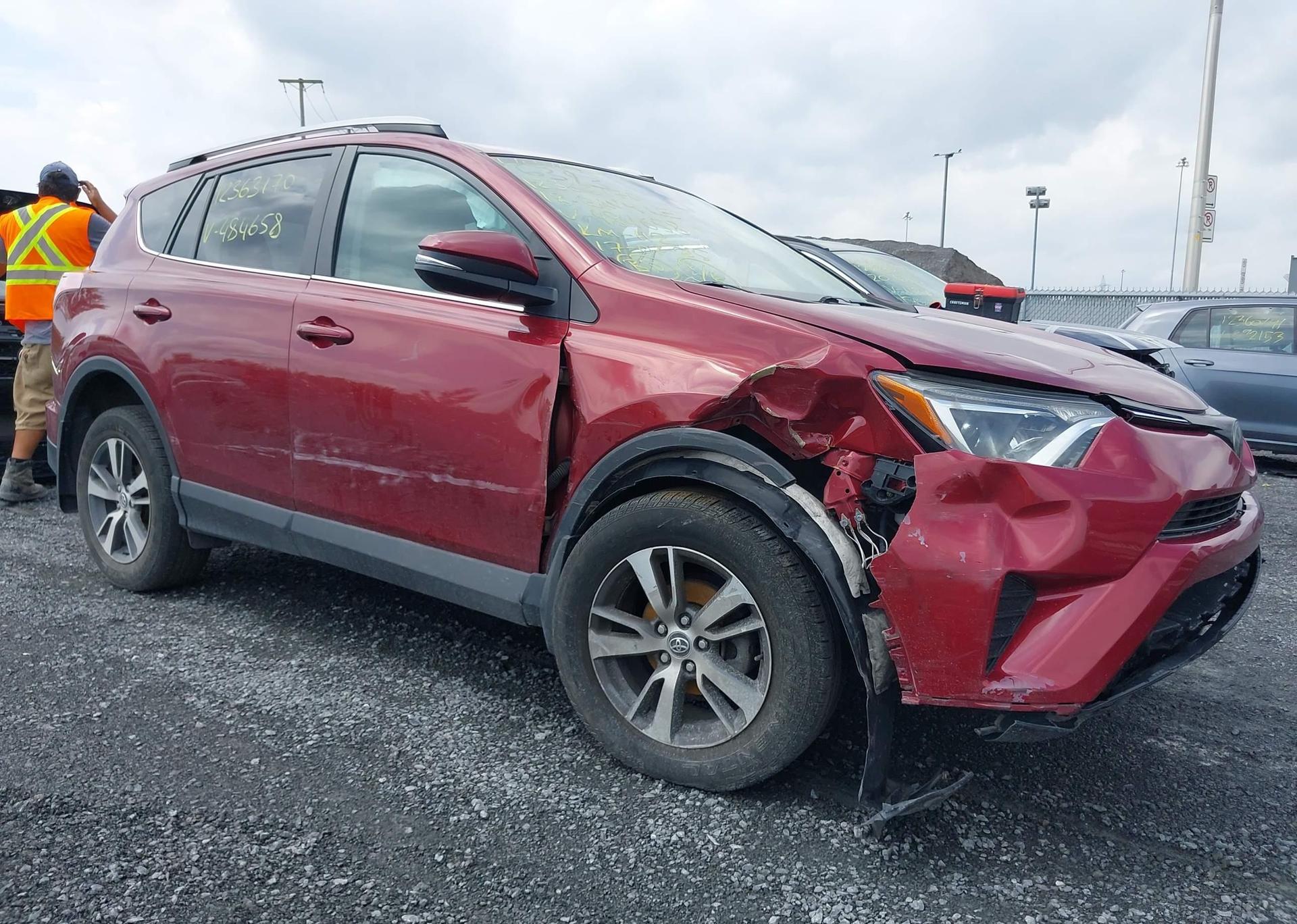 2018 TOYOTA RAV4 LE