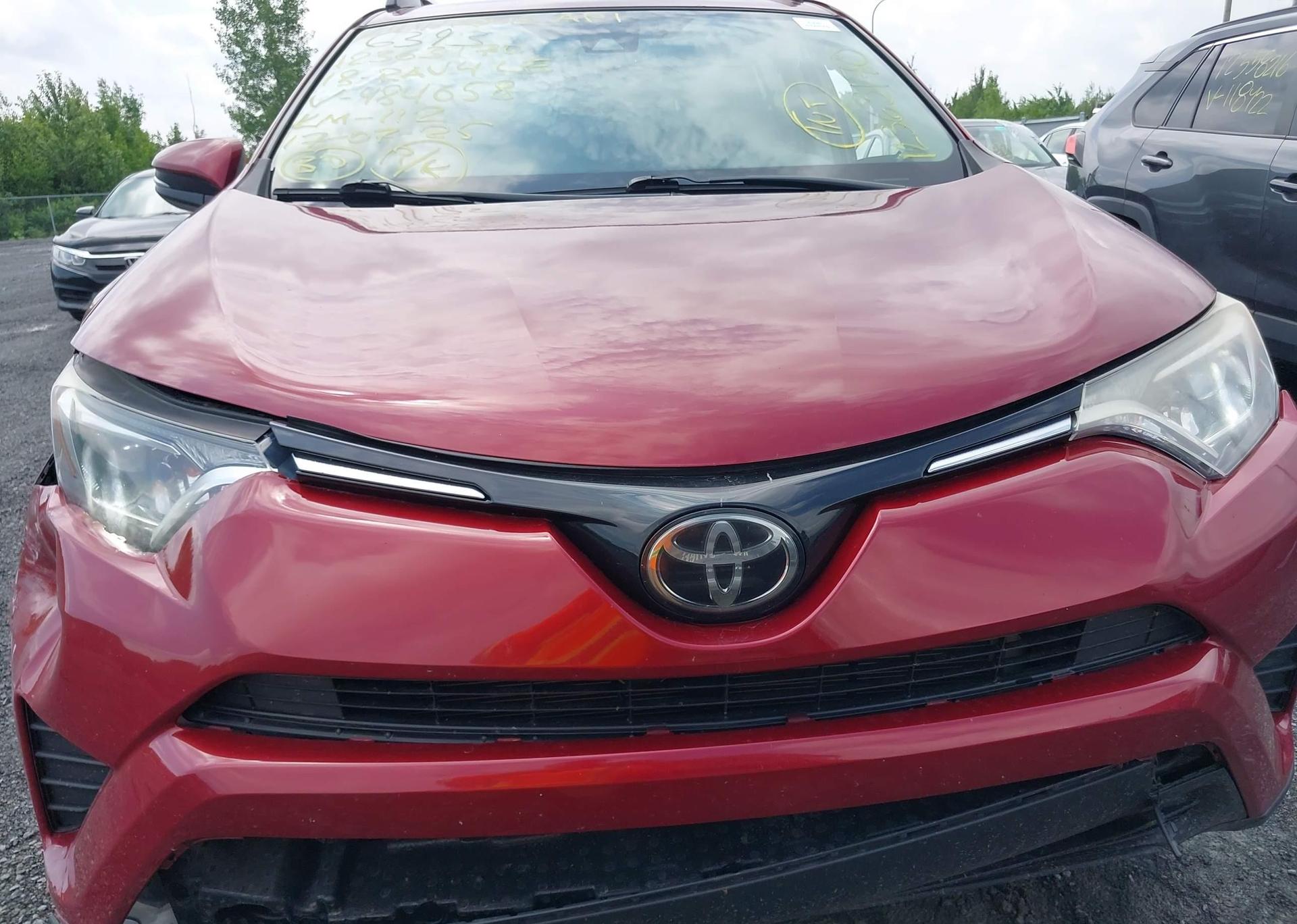 2018 TOYOTA RAV4 LE