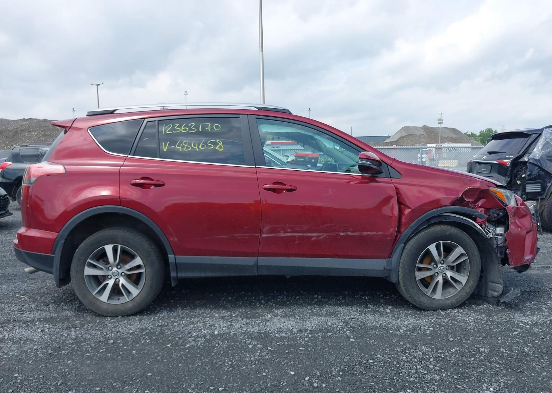 2018 TOYOTA RAV4 LE