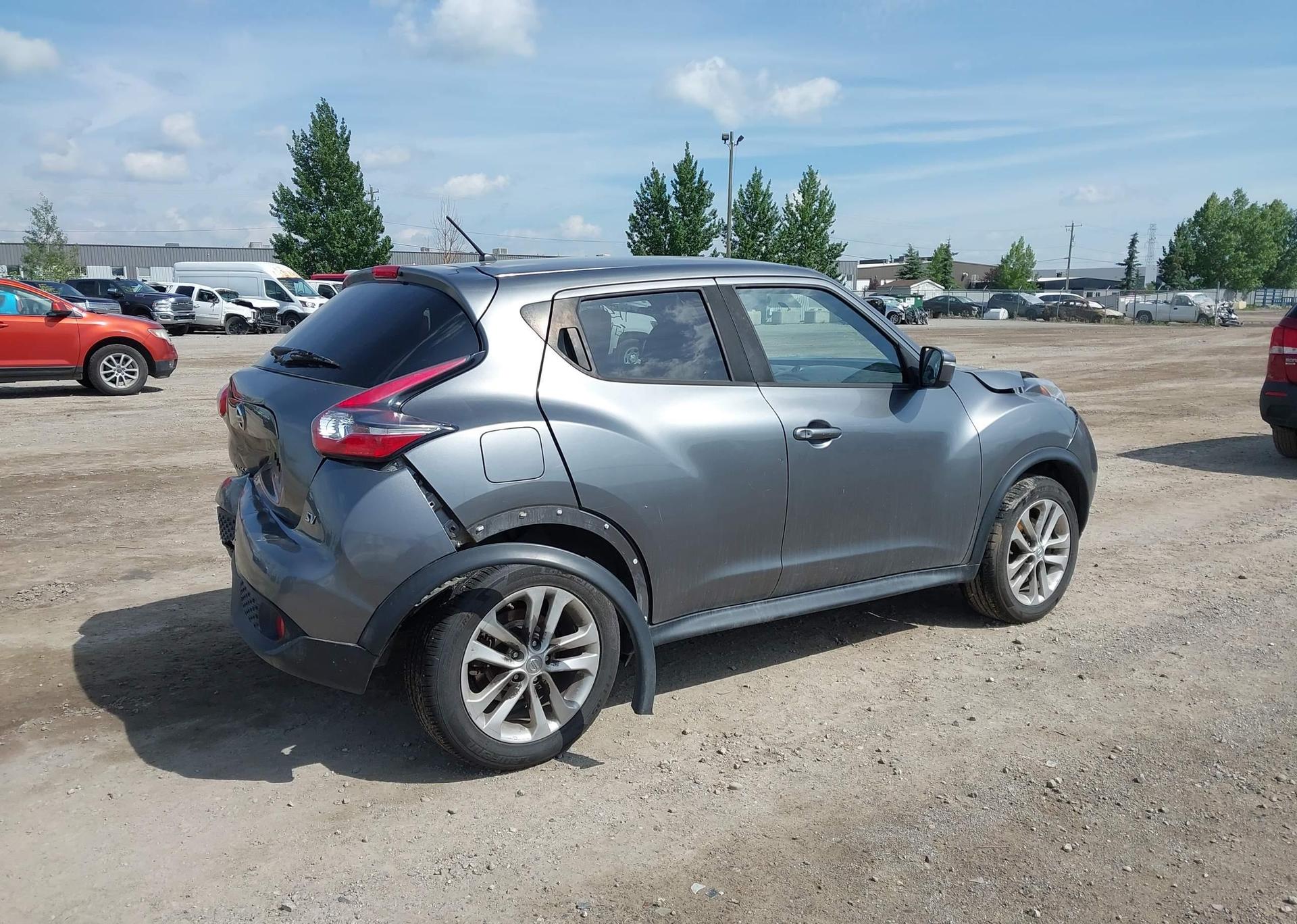 2016 NISSAN JUKE S