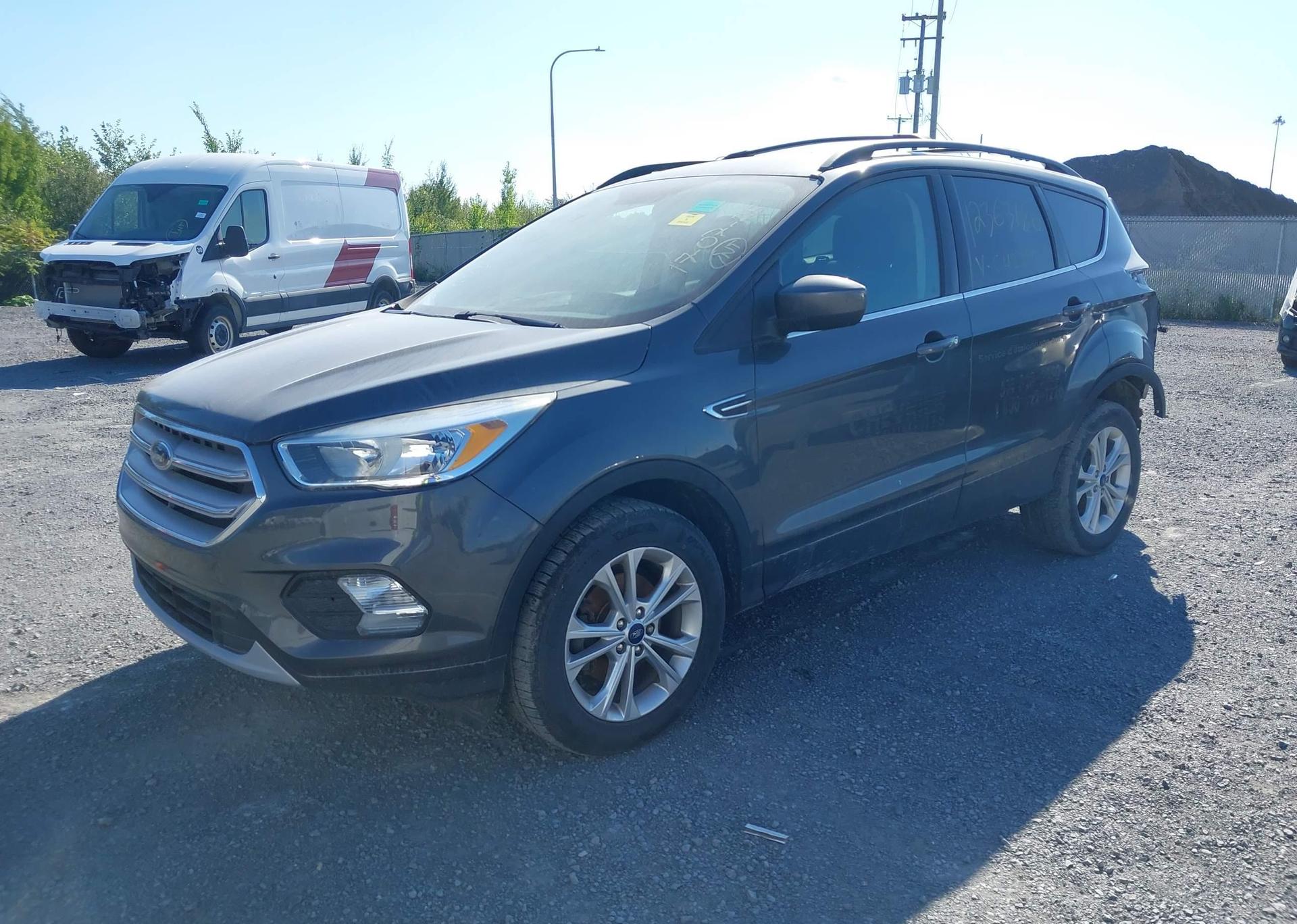 2018 FORD ESCAPE SE