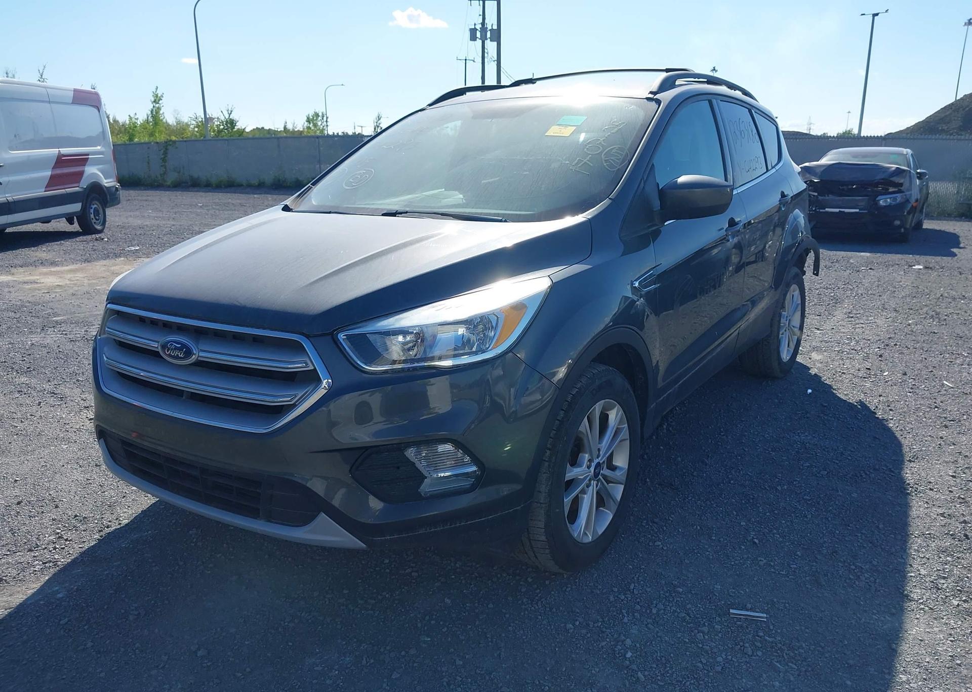 2018 FORD ESCAPE SE