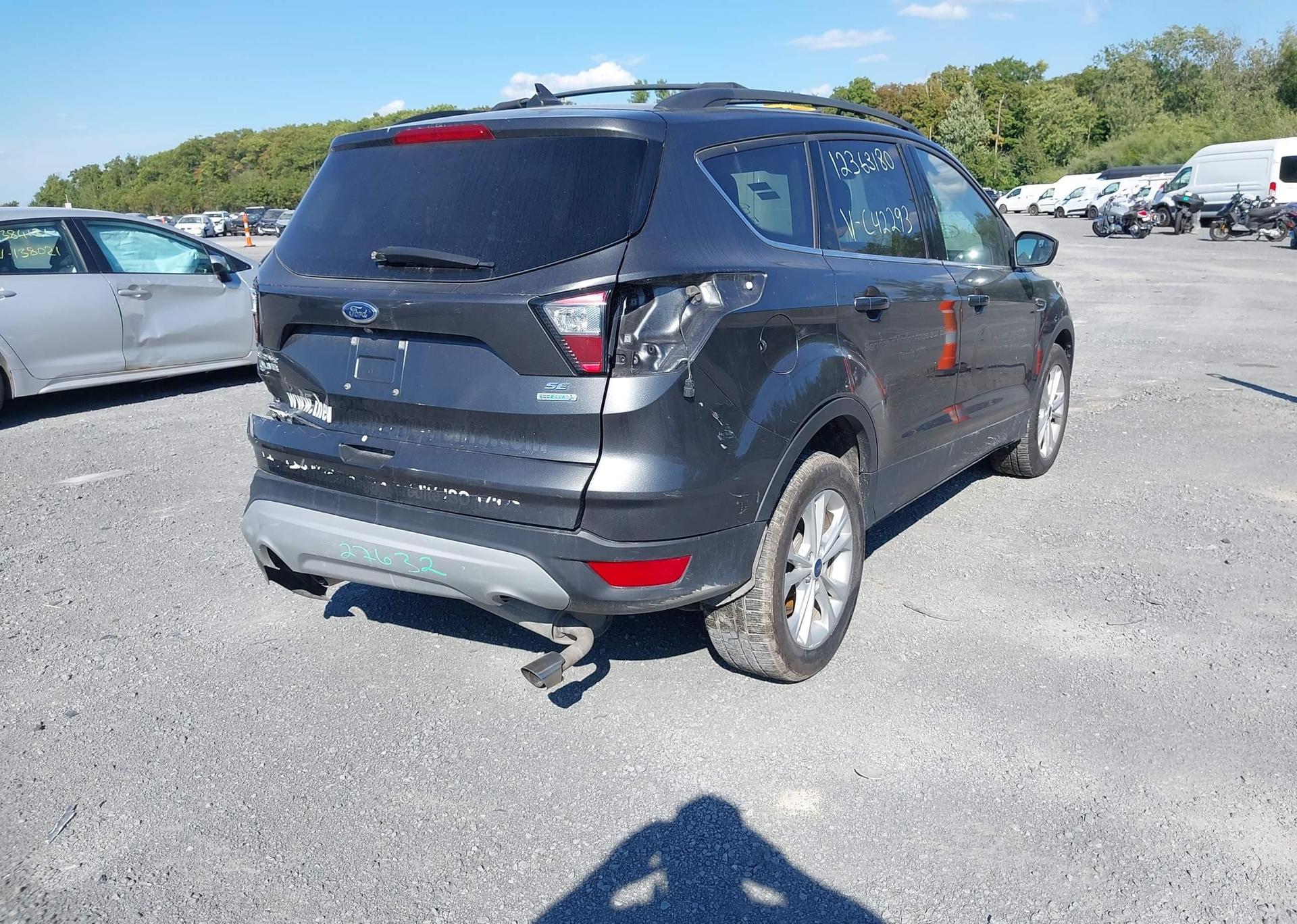 2018 FORD ESCAPE SE