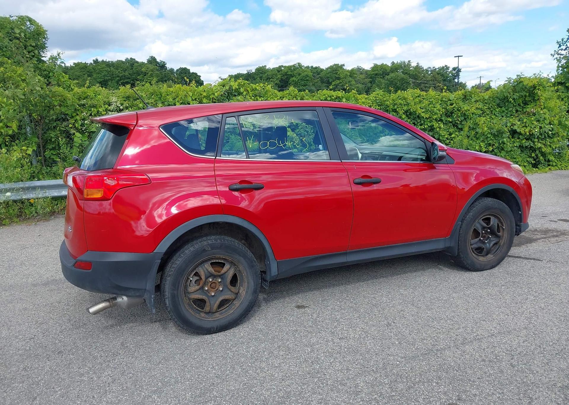 2013 TOYOTA RAV4 LE