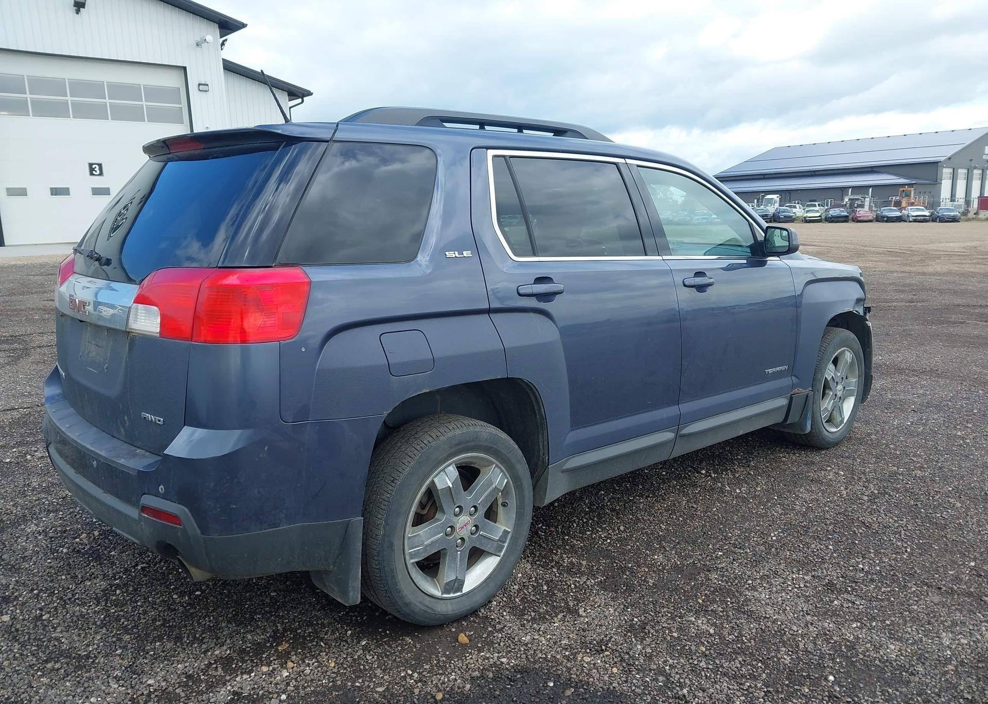 2013 GMC TERRAIN SLE-2