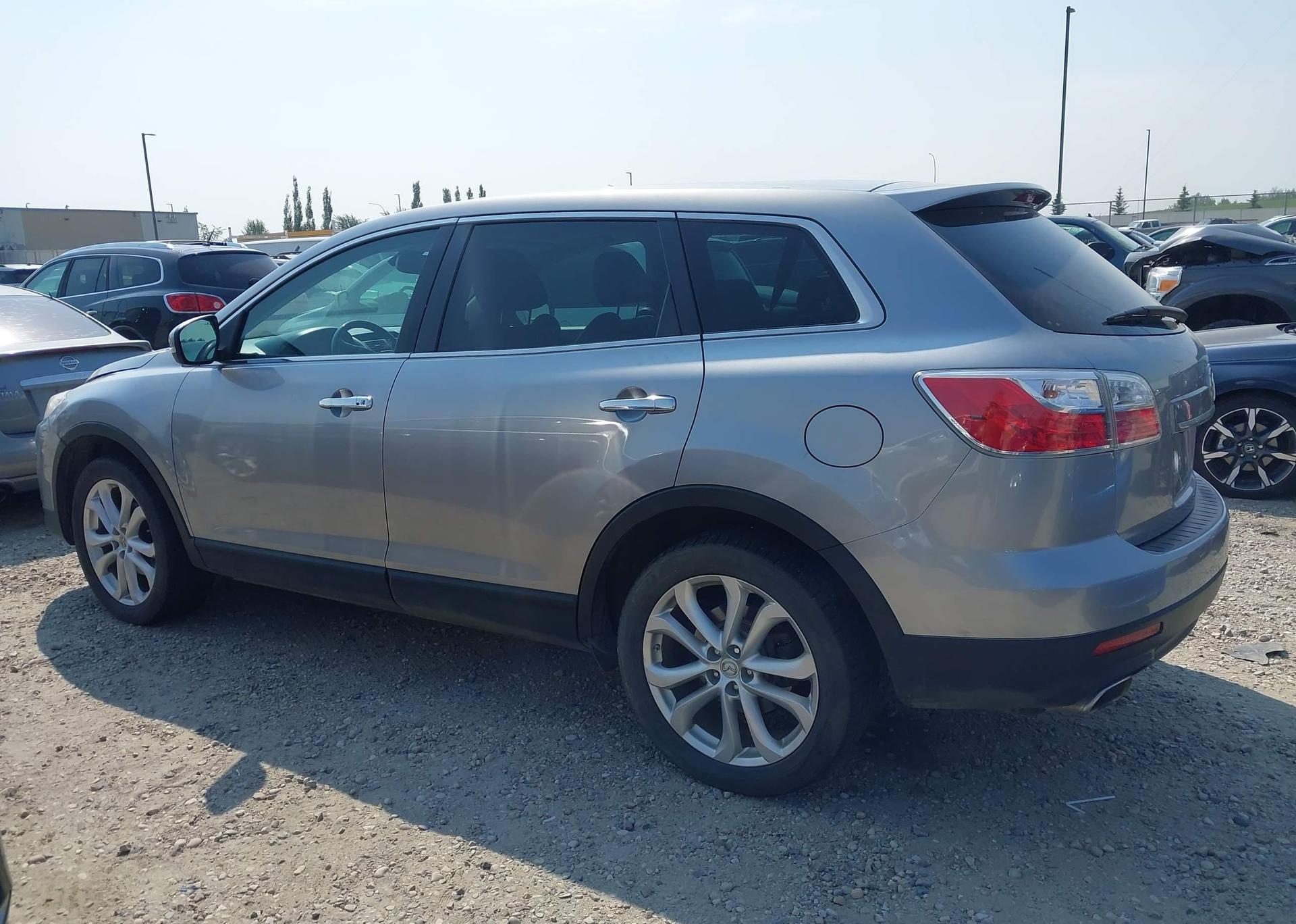 2011 MAZDA CX-9