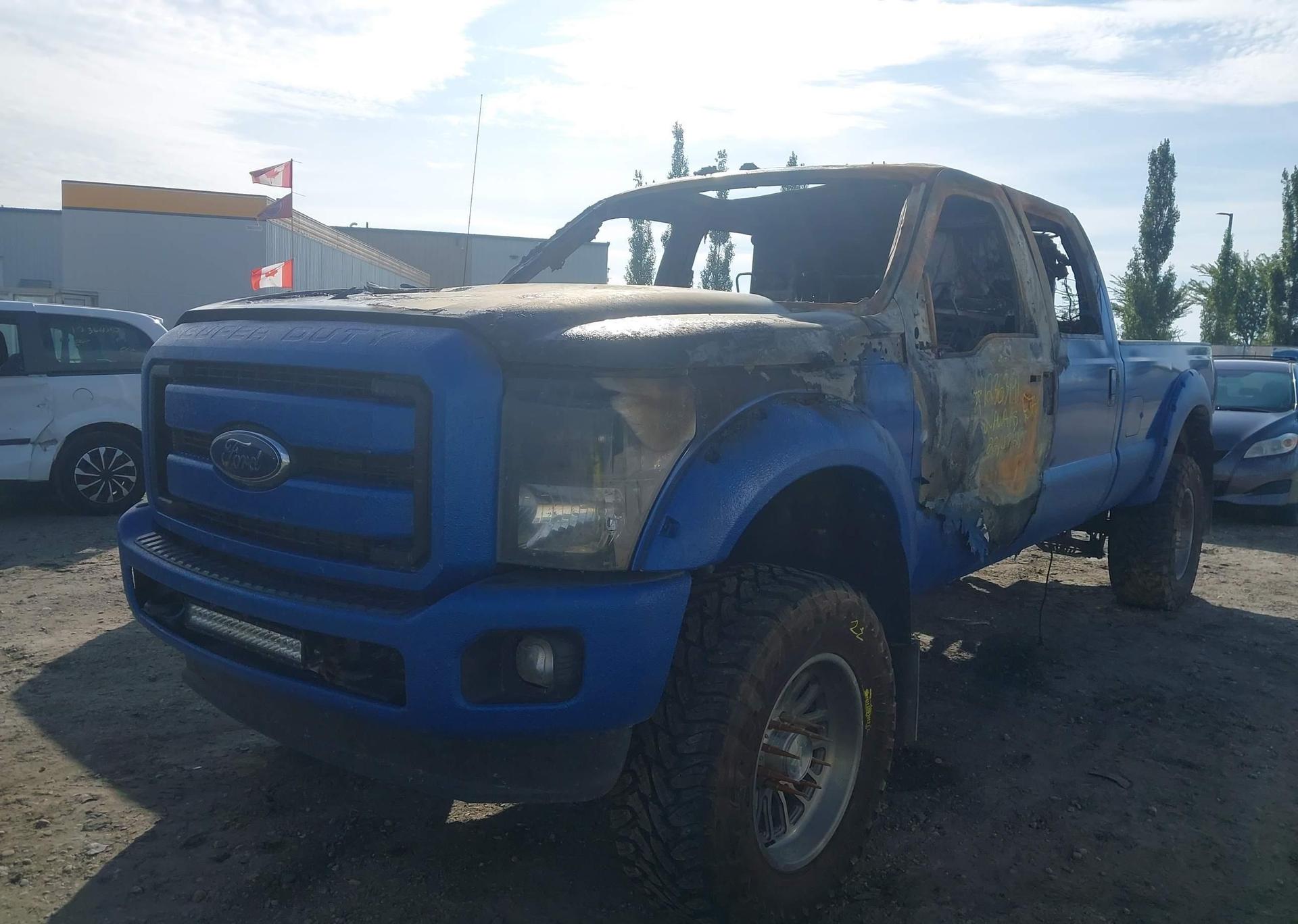 2011 FORD F-350 LARIAT