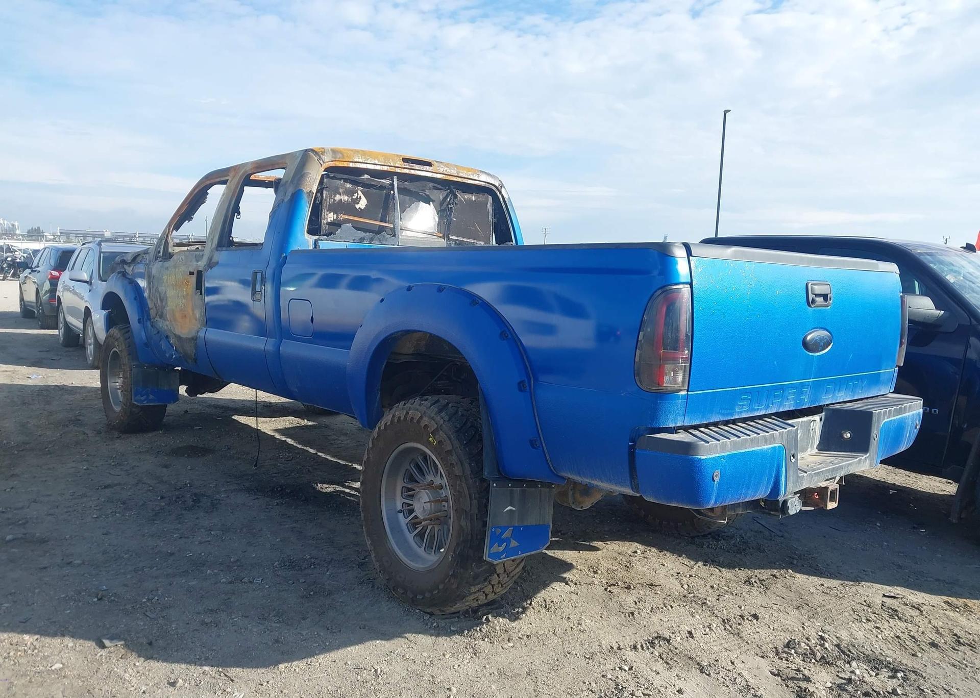 2011 FORD F-350 LARIAT