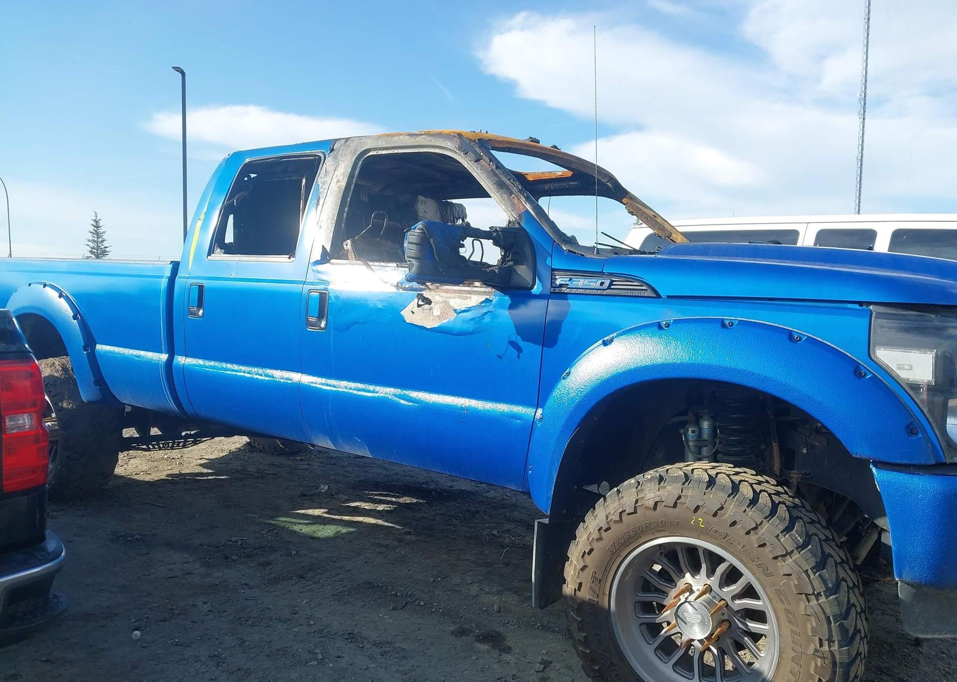 2011 FORD F-350 LARIAT