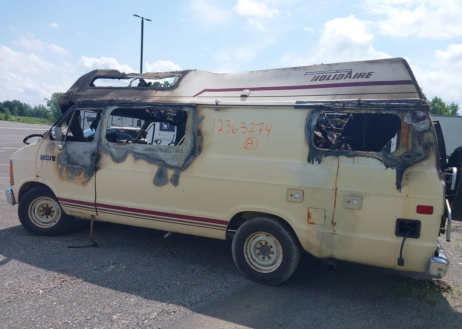1987 DODGE RAM VAN B350