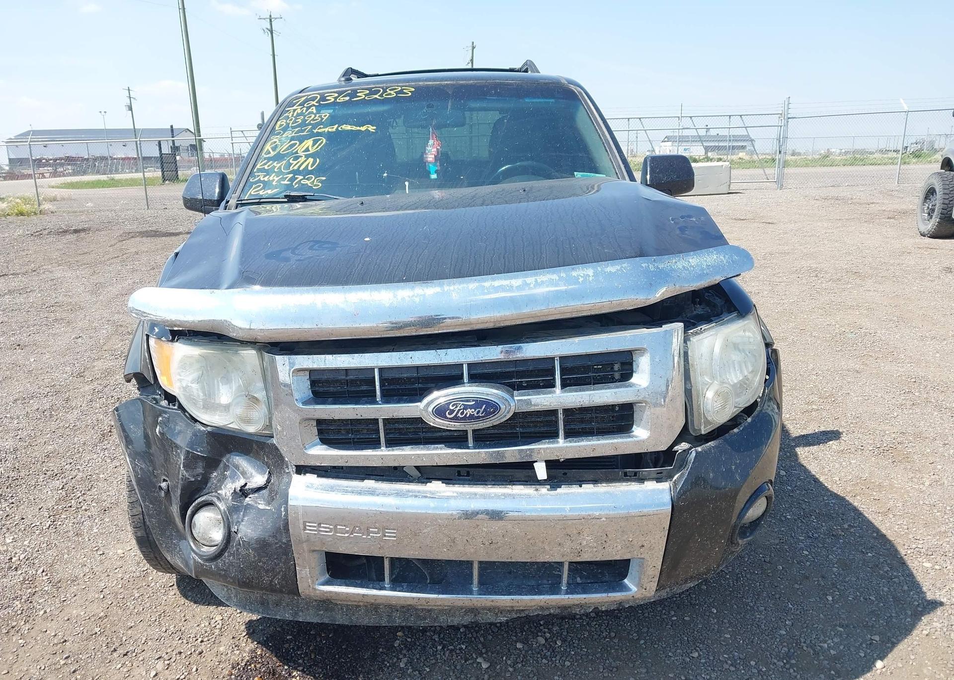 2011 FORD ESCAPE LIMITED