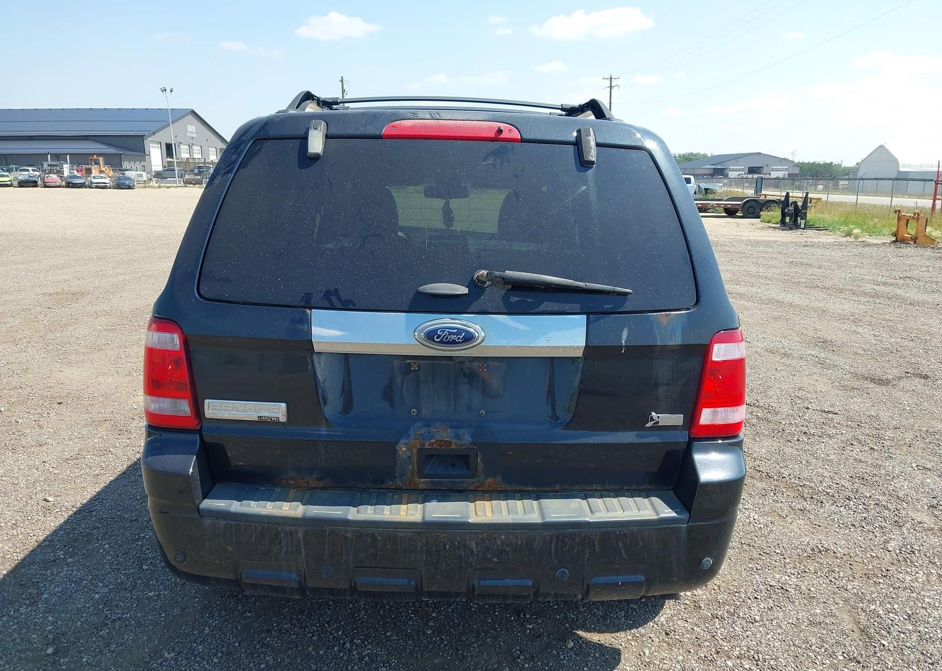 2011 FORD ESCAPE LIMITED