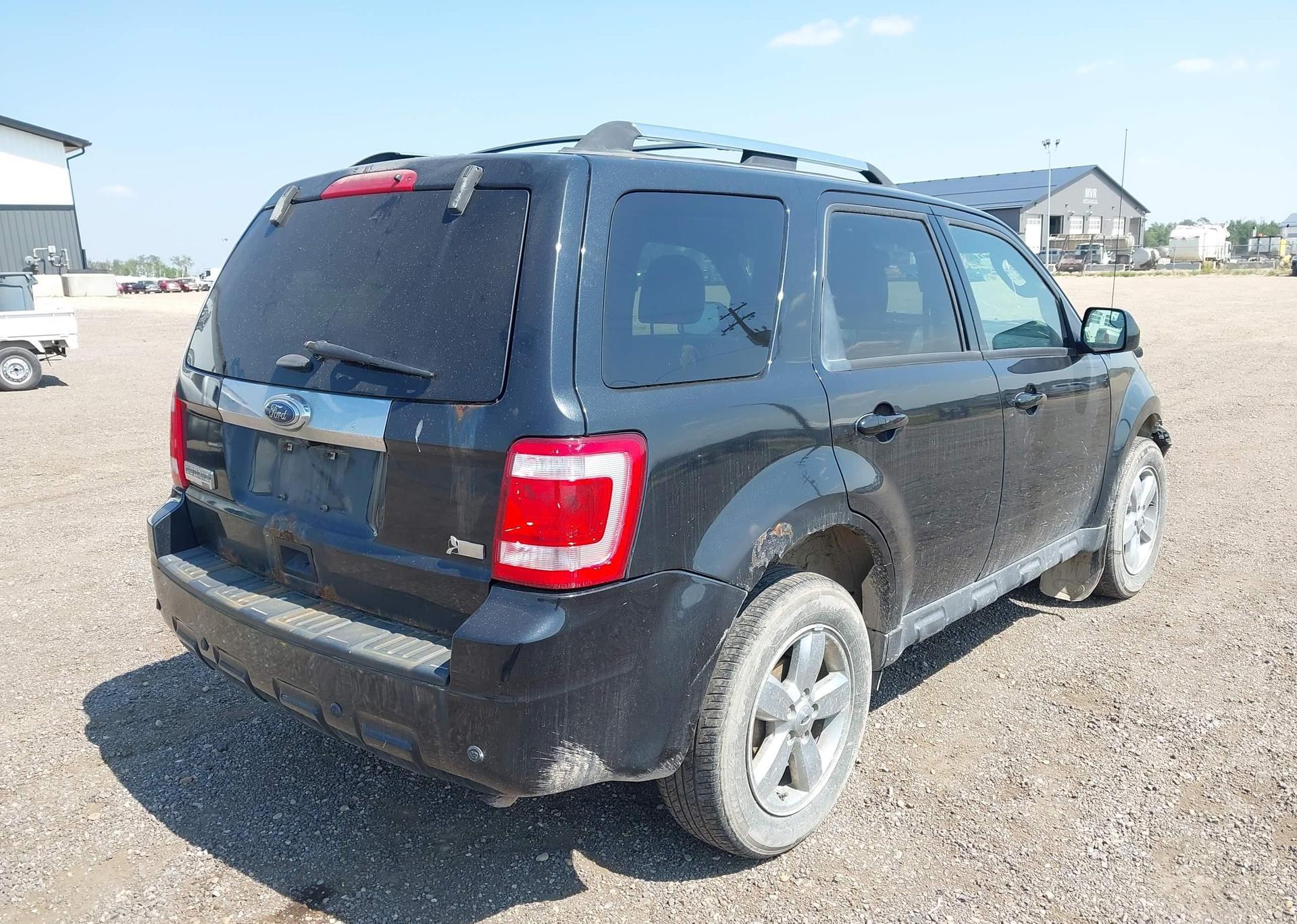 2011 FORD ESCAPE LIMITED