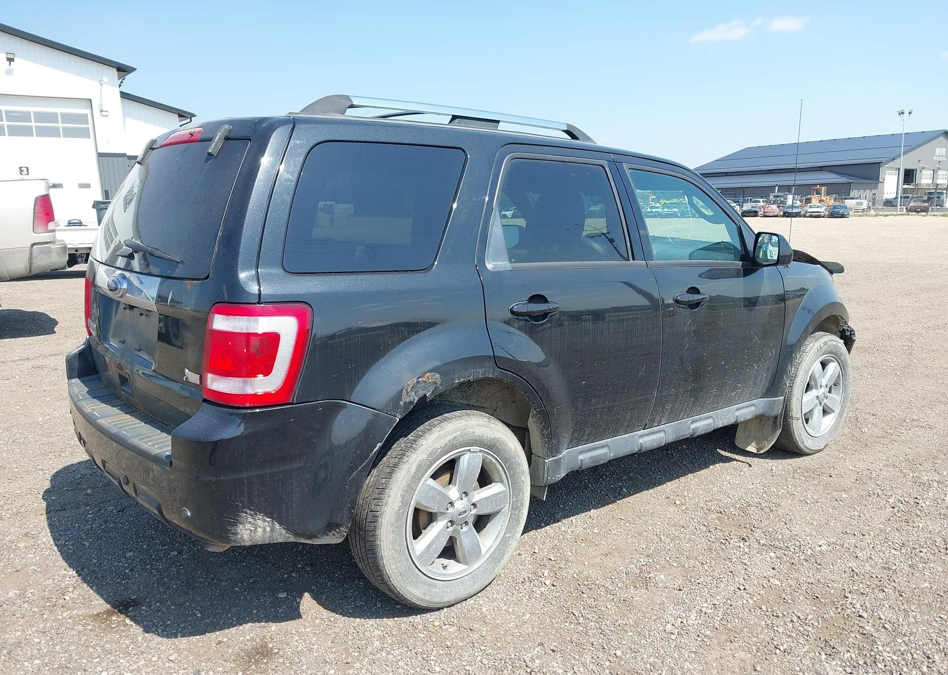 2011 FORD ESCAPE LIMITED