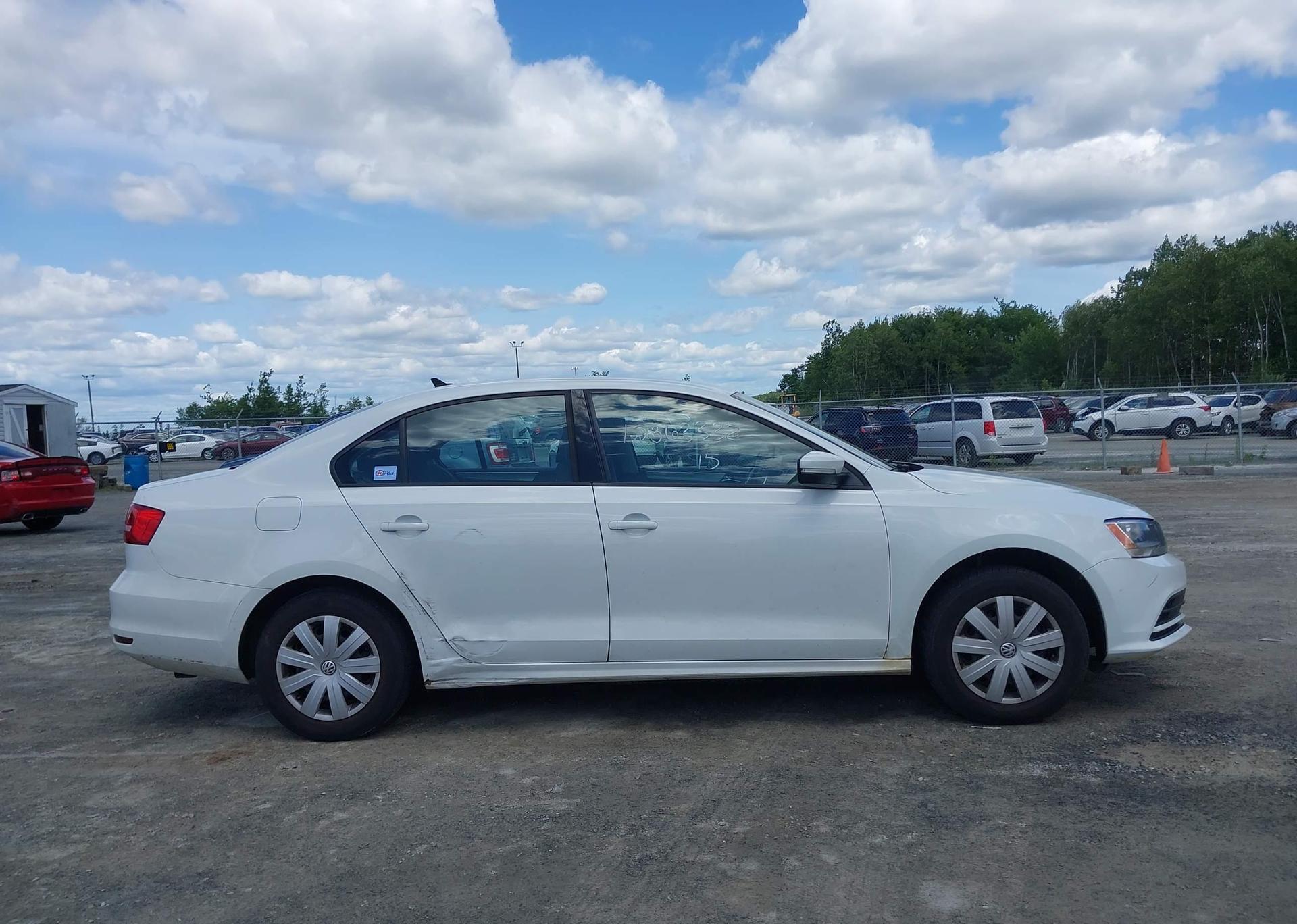 2015 VOLKSWAGEN JETTA 2.0L TRENDLINE