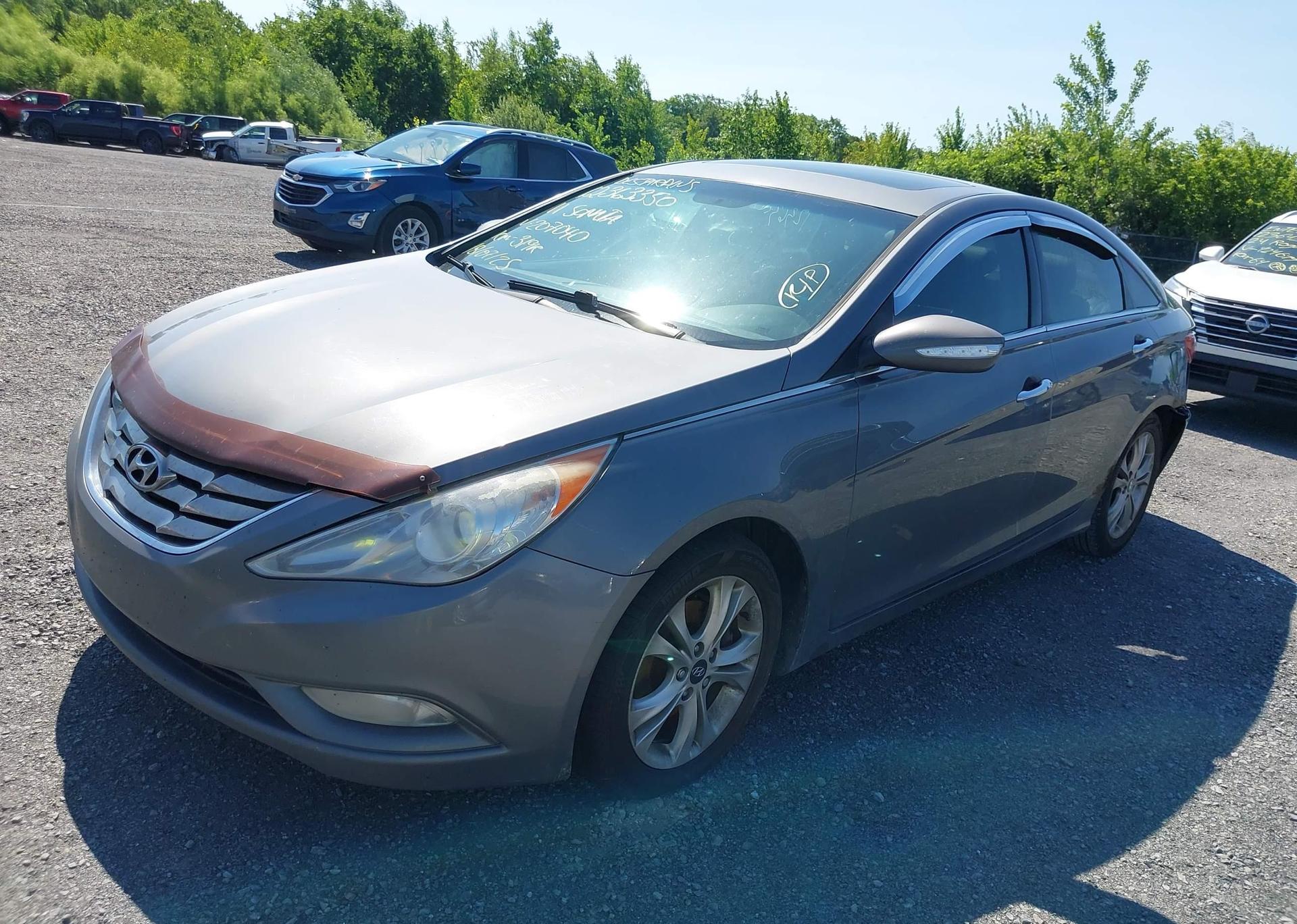 2011 HYUNDAI SONATA SE