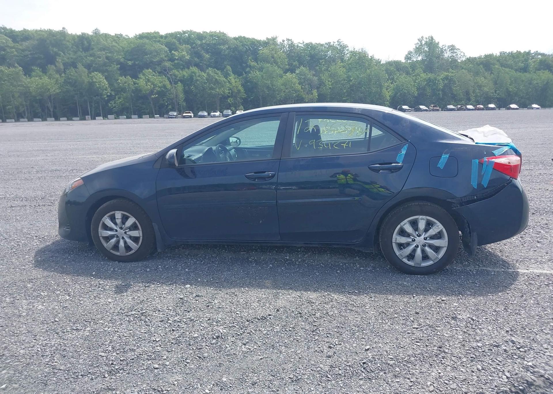 2017 TOYOTA COROLLA LE
