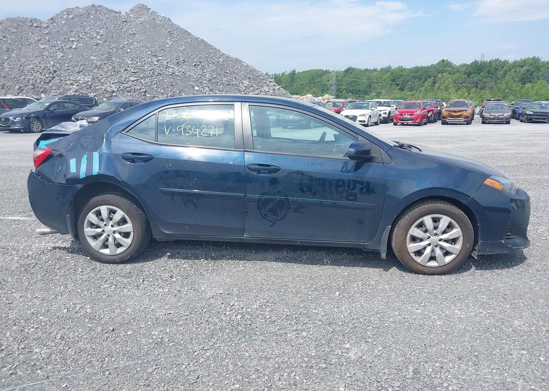 2017 TOYOTA COROLLA LE