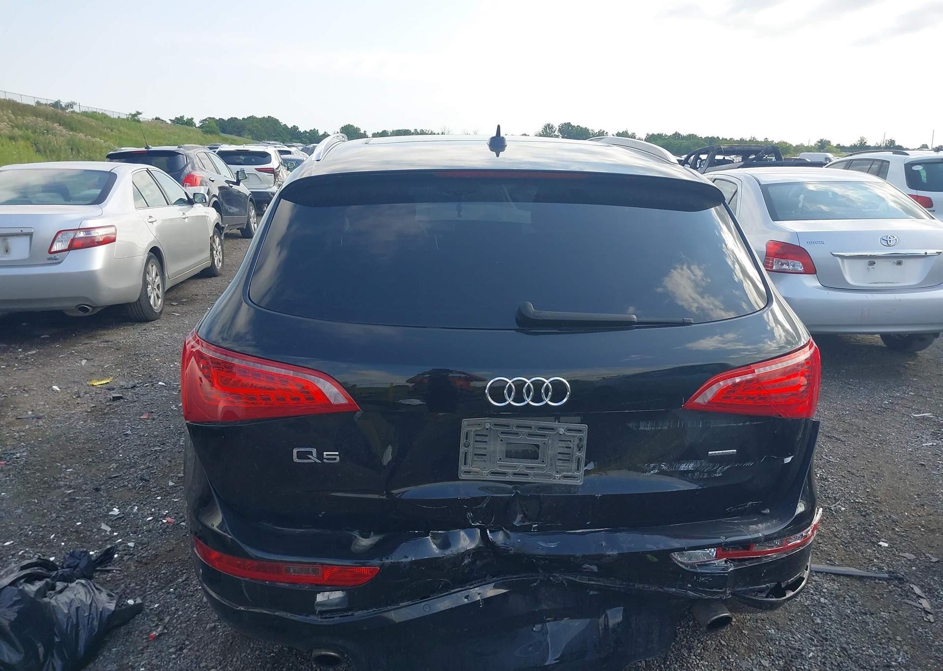 2010 AUDI Q5