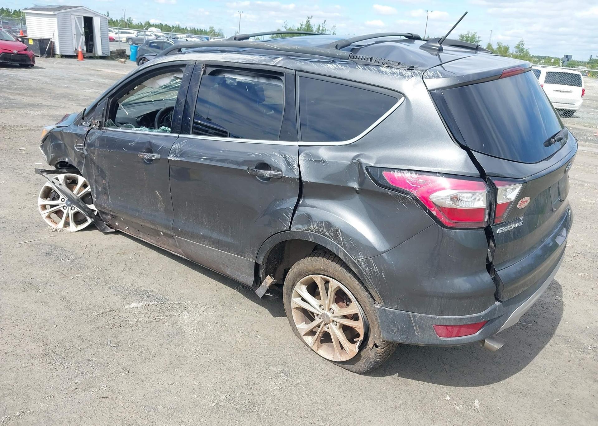 2018 FORD ESCAPE SE